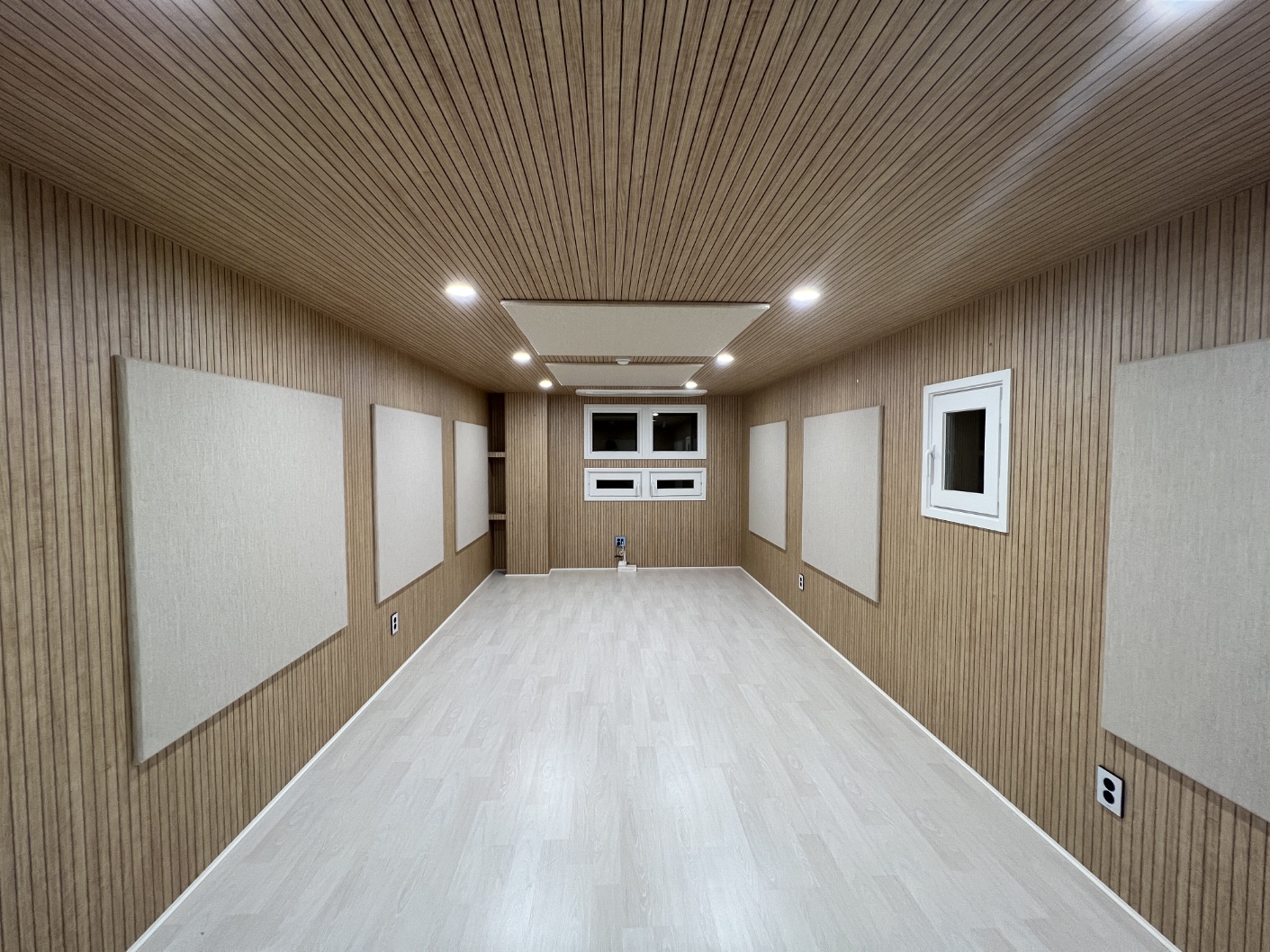 4번째 스튜디오 사진