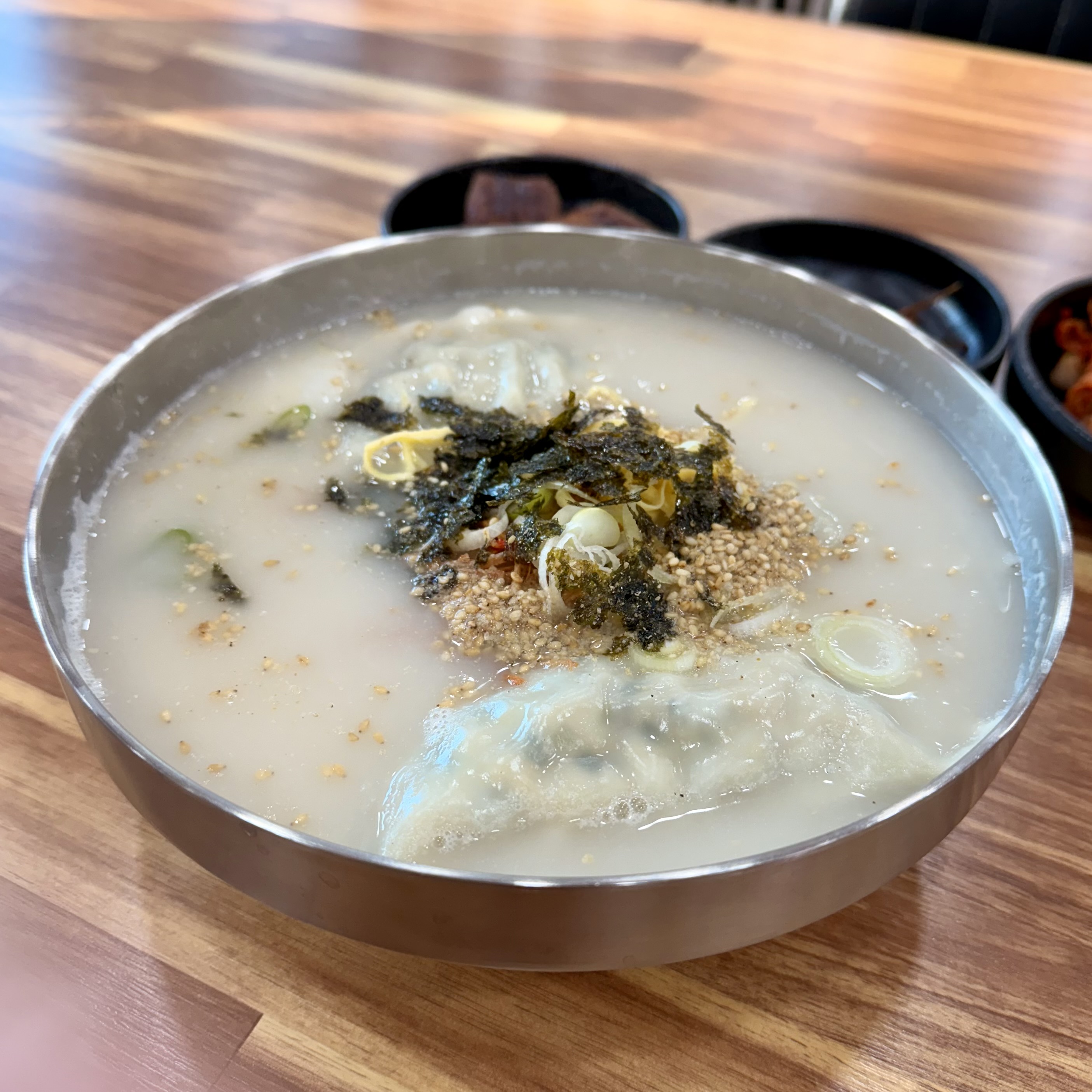 능안사골칼국수