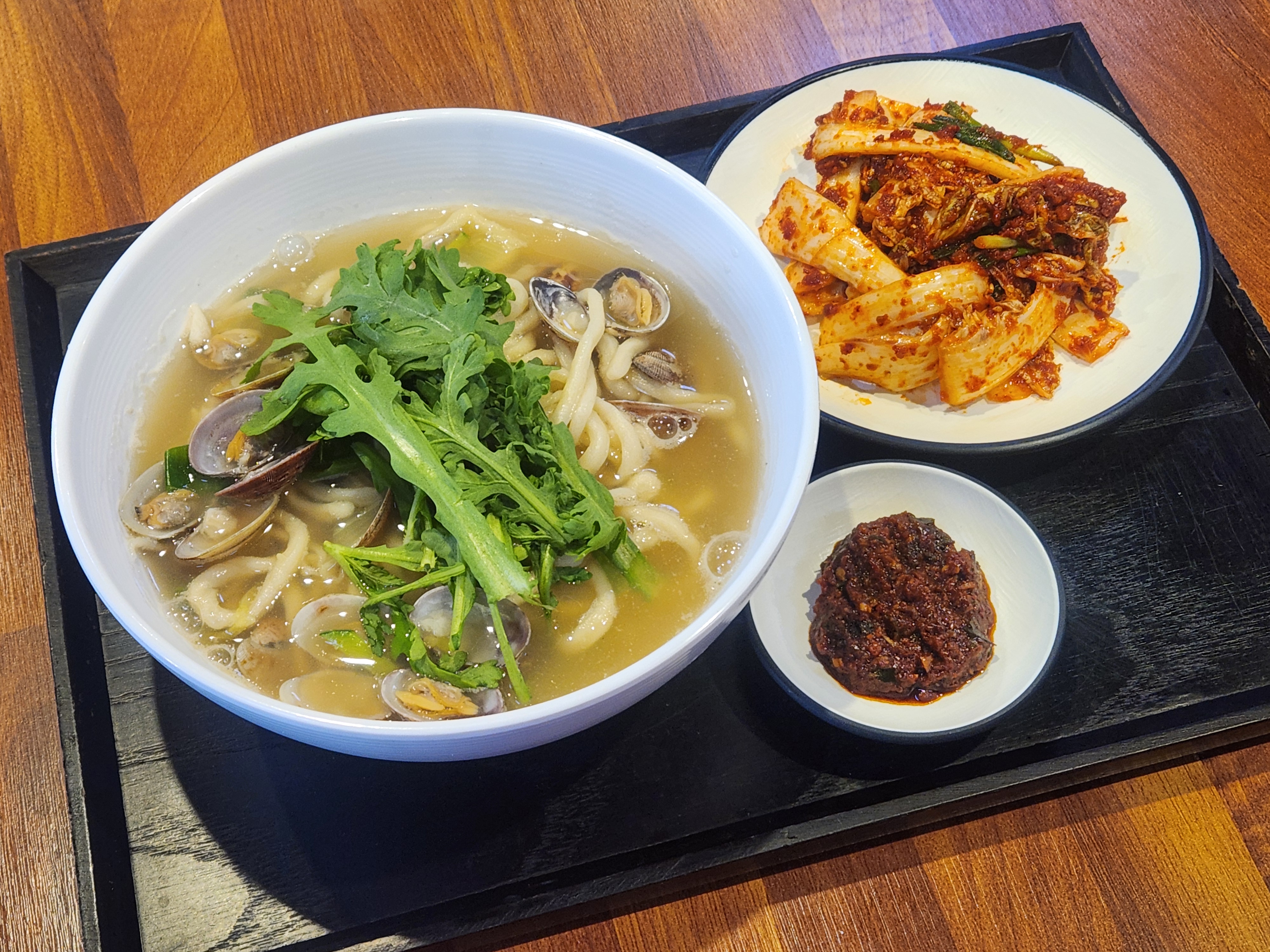 홍칼국수