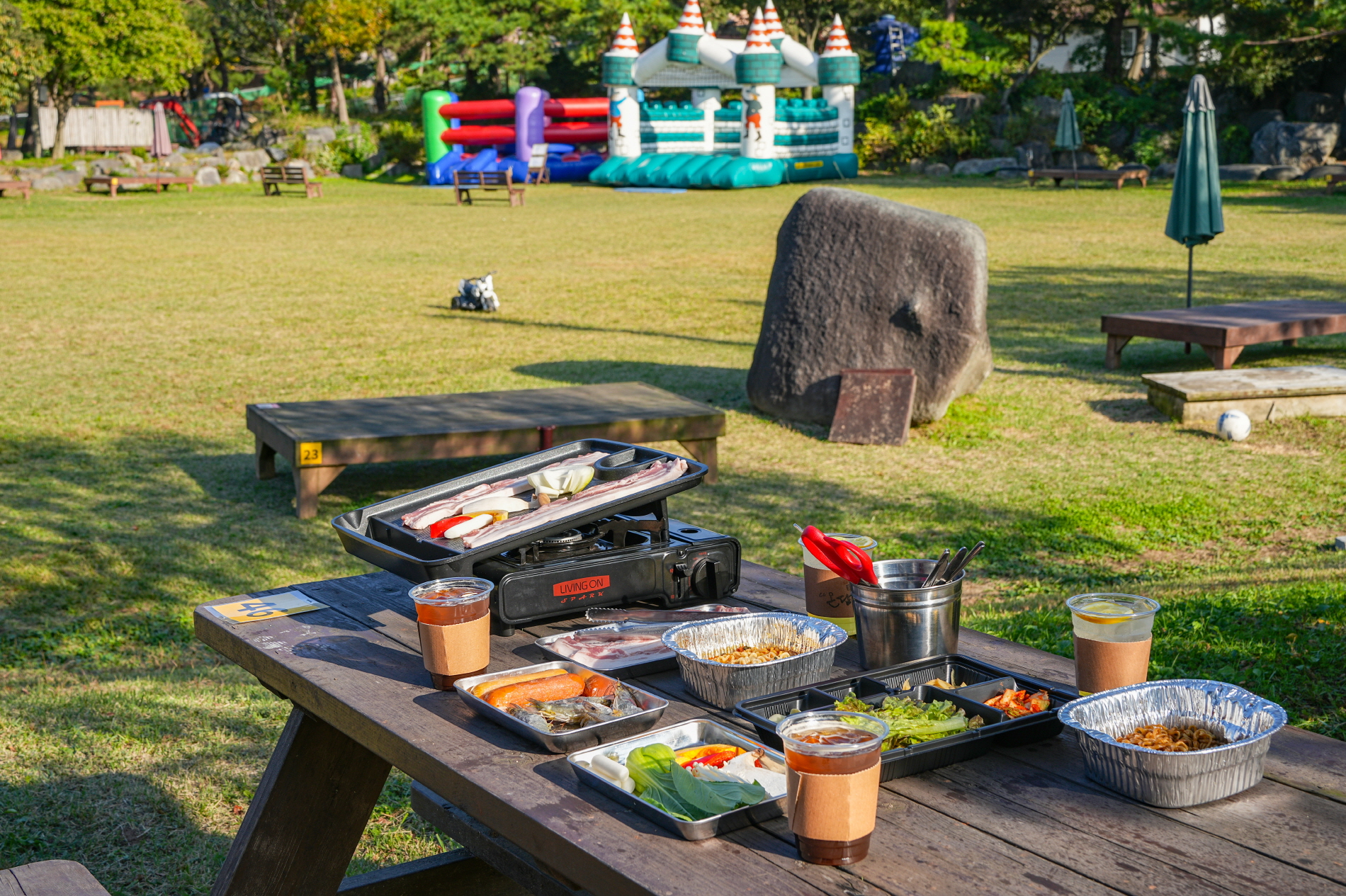 덕바위맛뜰