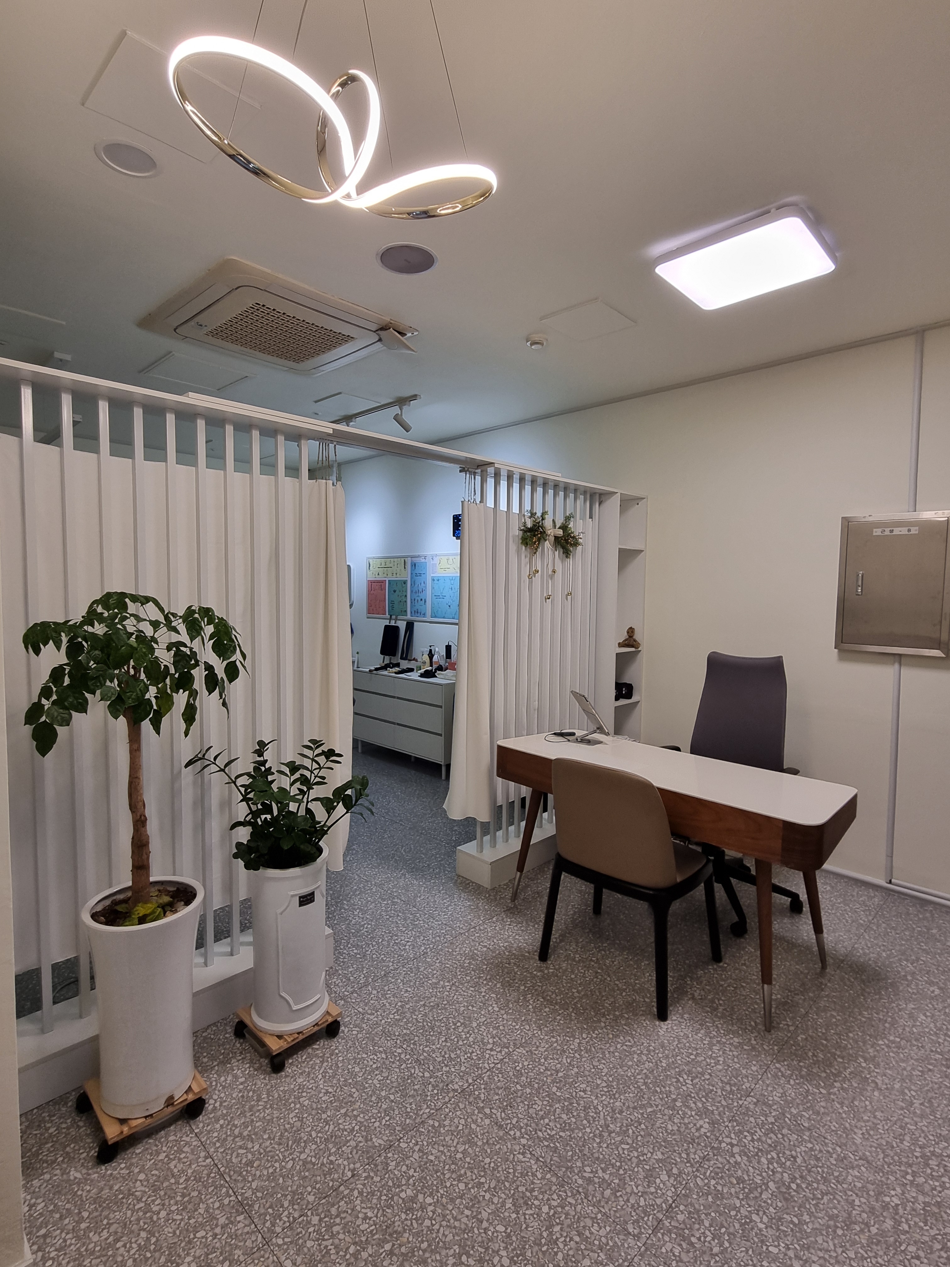 바로세움 아픈척추골반 photo 2
