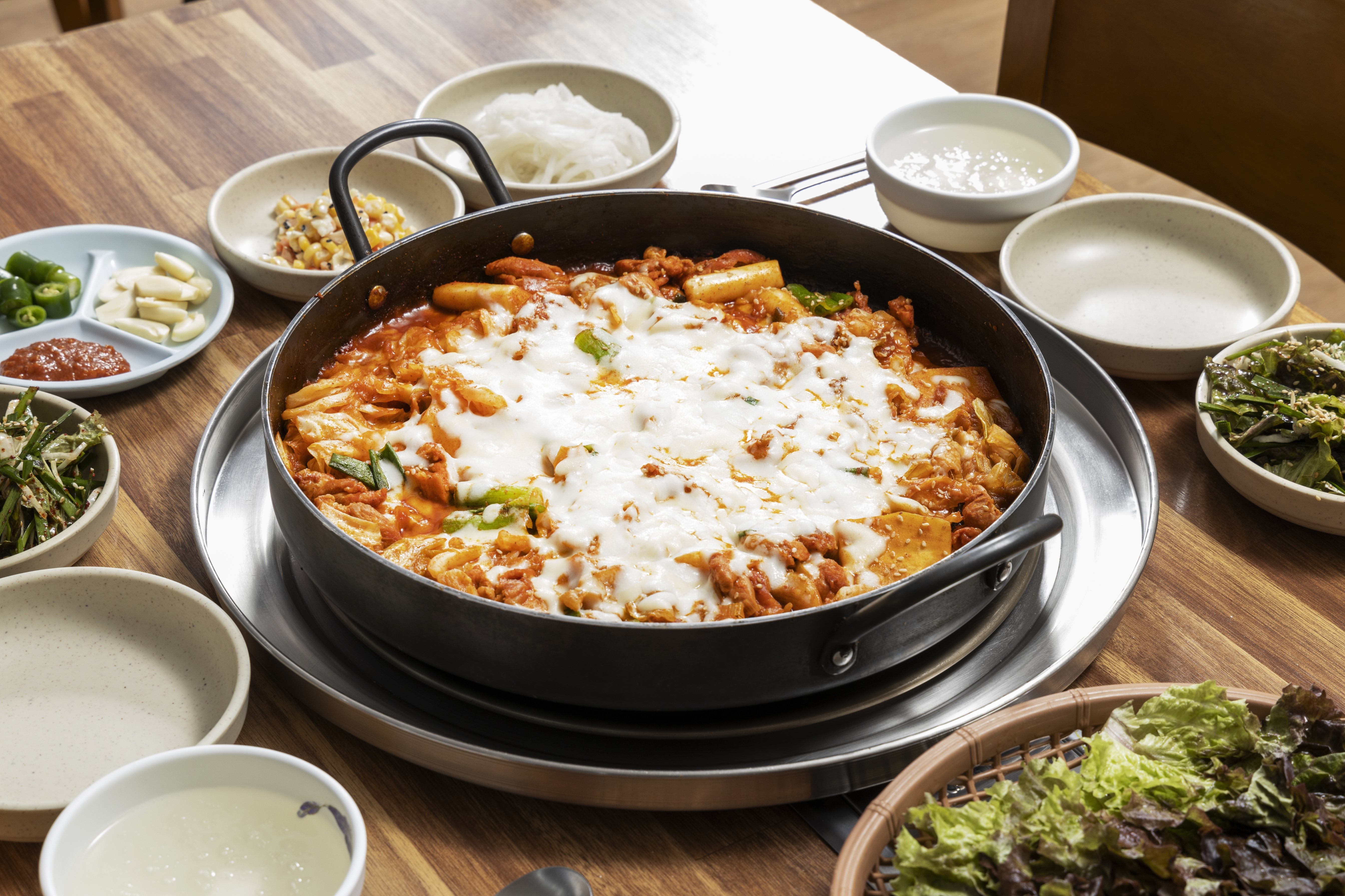 그여자의닭갈비 내부 또는 관련 모습