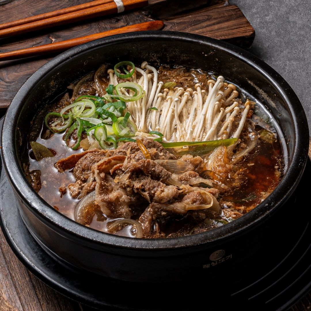 [인기]돼지반근 뚝불정식