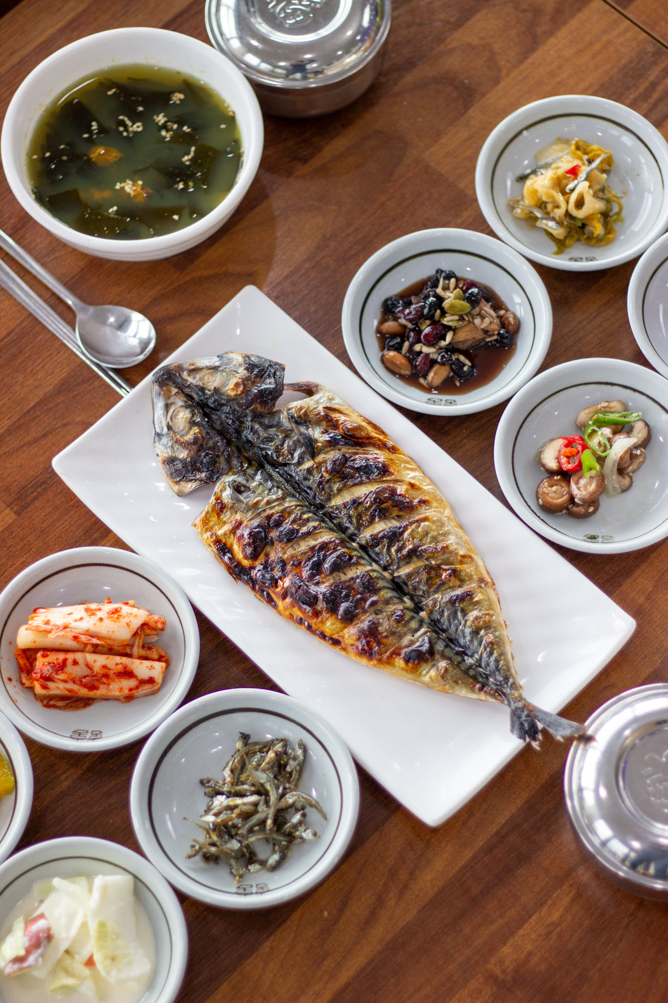 성산촌뚝배기 내부 또는 관련 모습