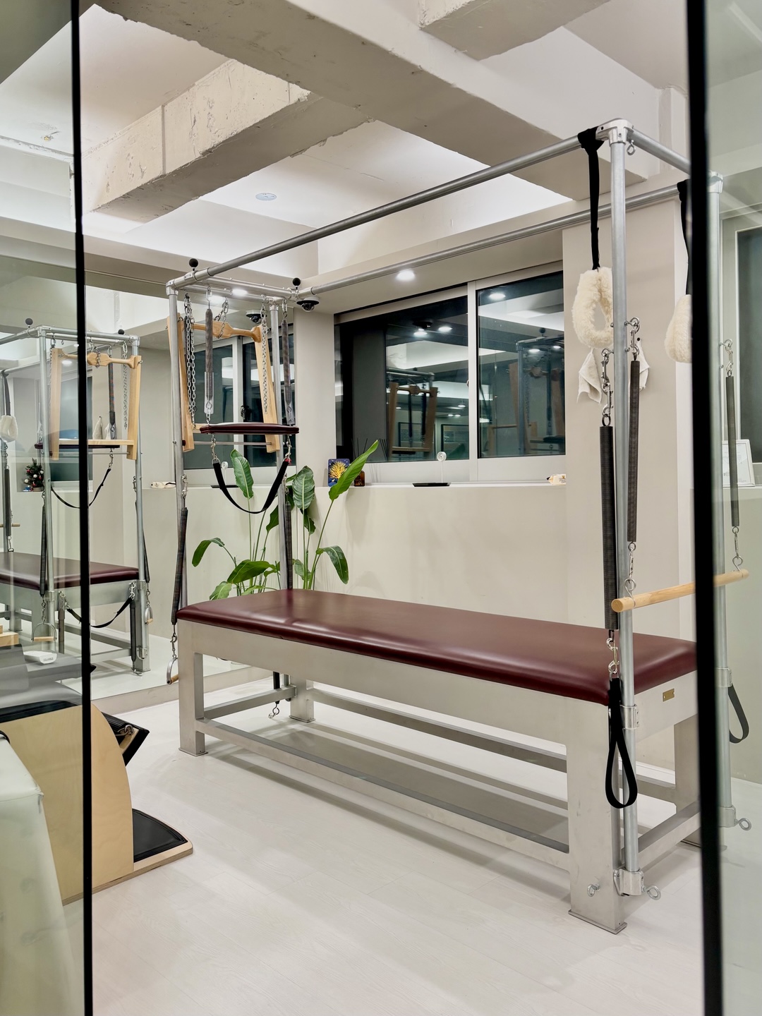 업 필라테스 아현점 대표 이미지