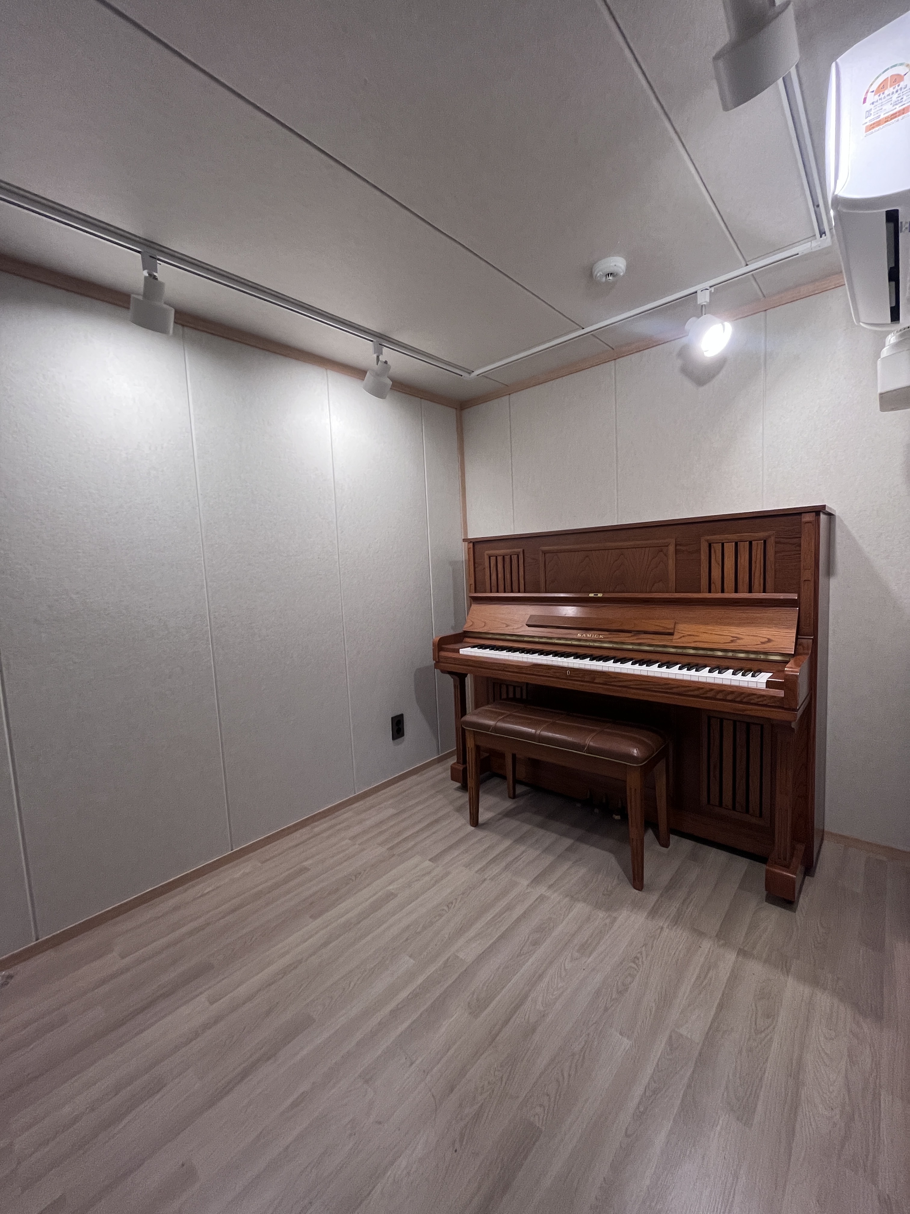 1번째 스튜디오 사진