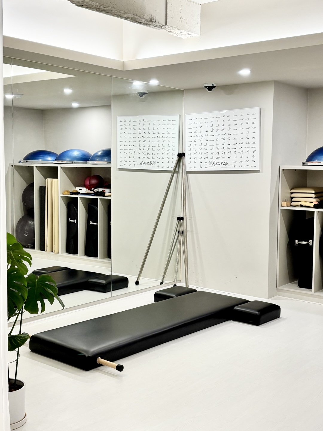 업 필라테스 아현점 대표 이미지