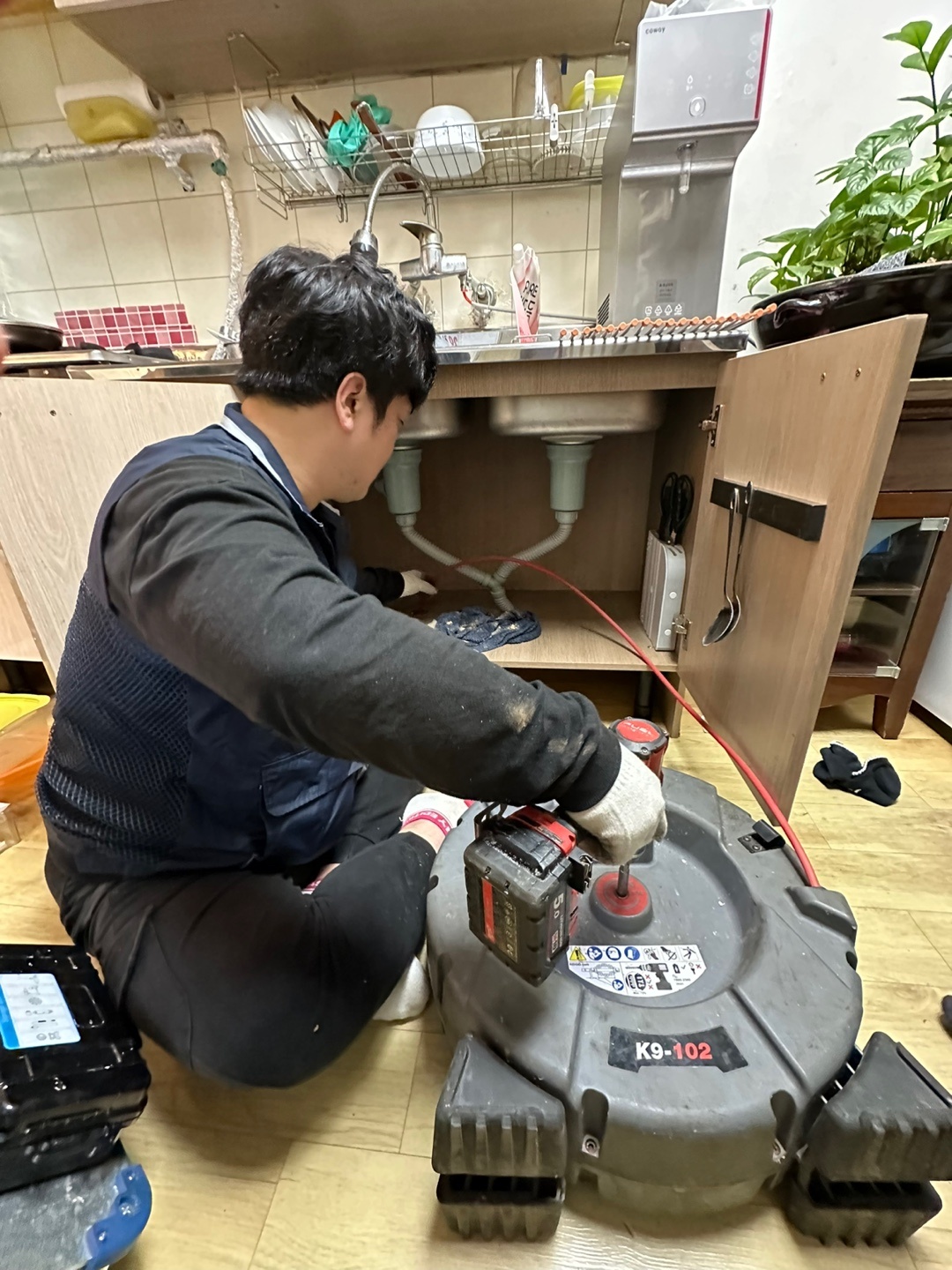 하수구막힘싱크대막힘변기막힘역류뚫음배관24시