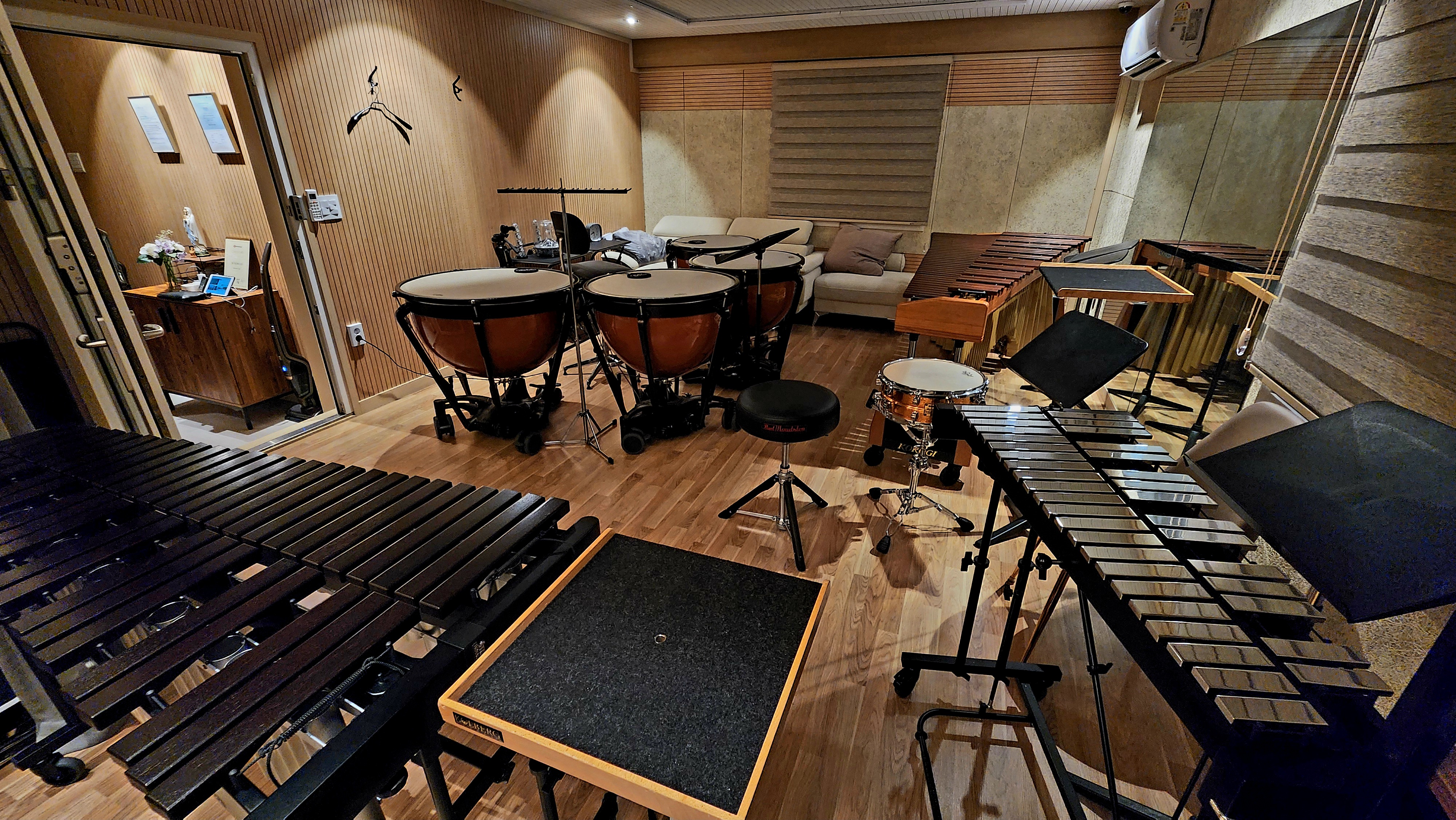 1번째 스튜디오 사진