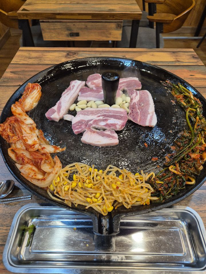 두정쪽파솥뚜껑삼겹살
