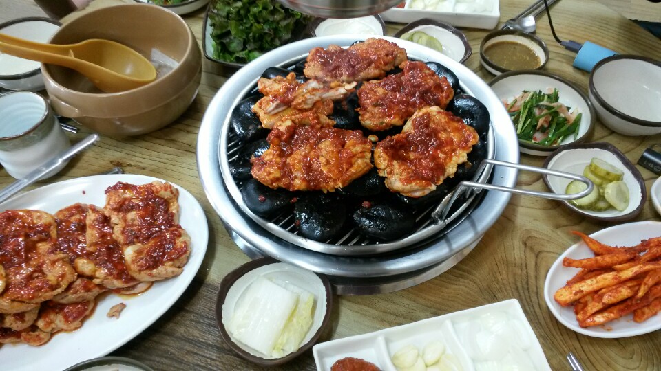 원조조약돌숯불닭갈비본점 내부 또는 관련 모습