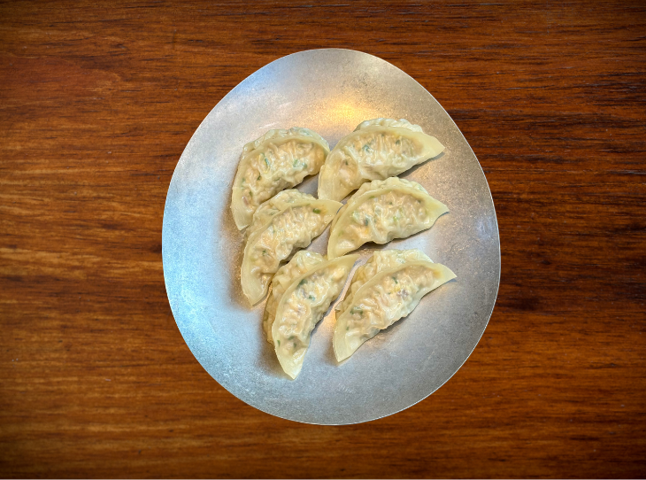 6 pieces of dumplings