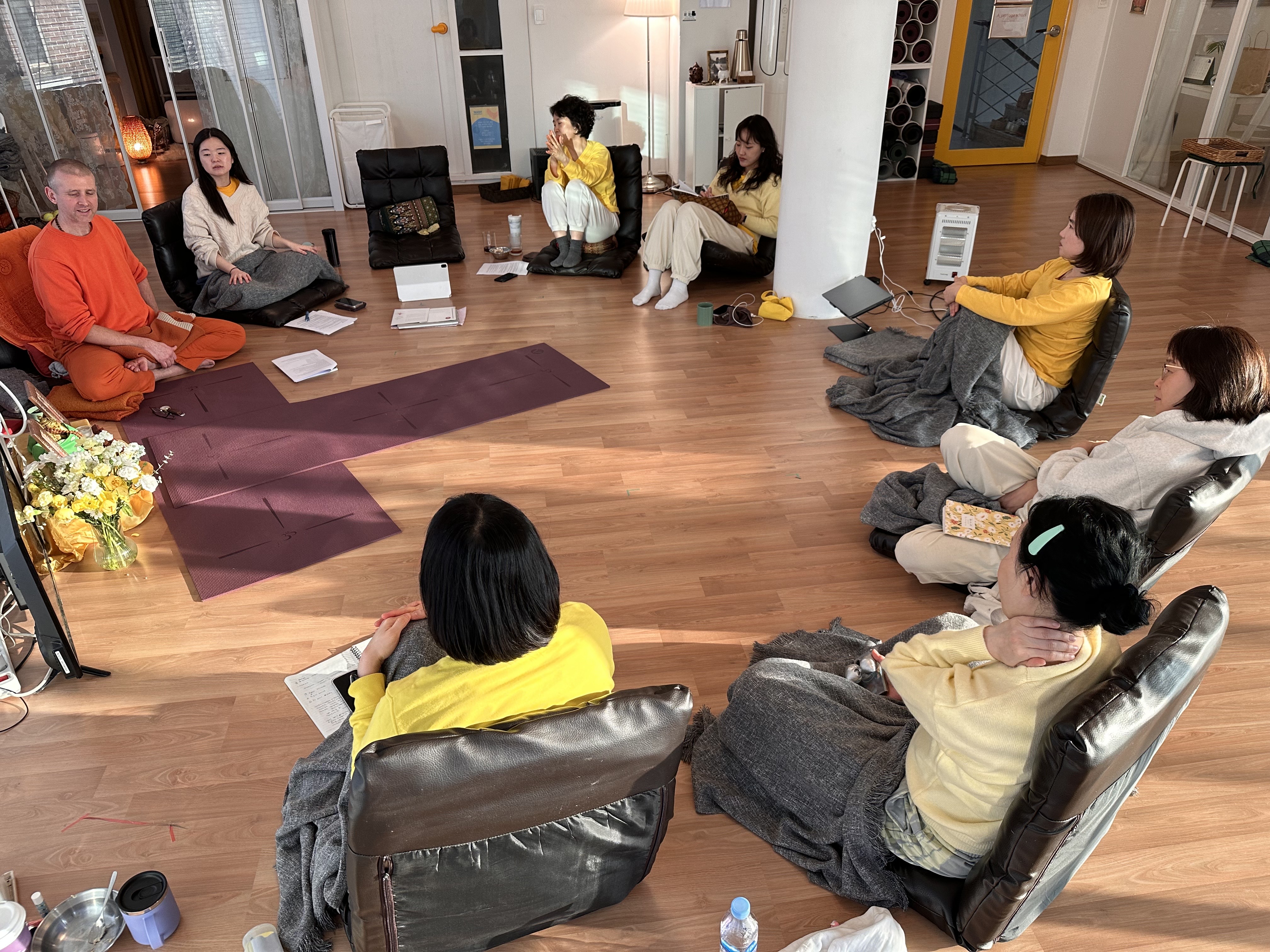 에이프로 요가스쿨 대표 이미지