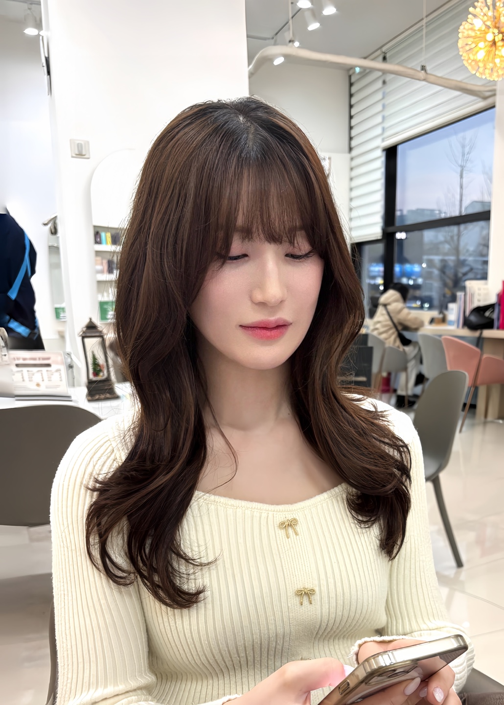 르본헤어 내부 또는 관련 모습