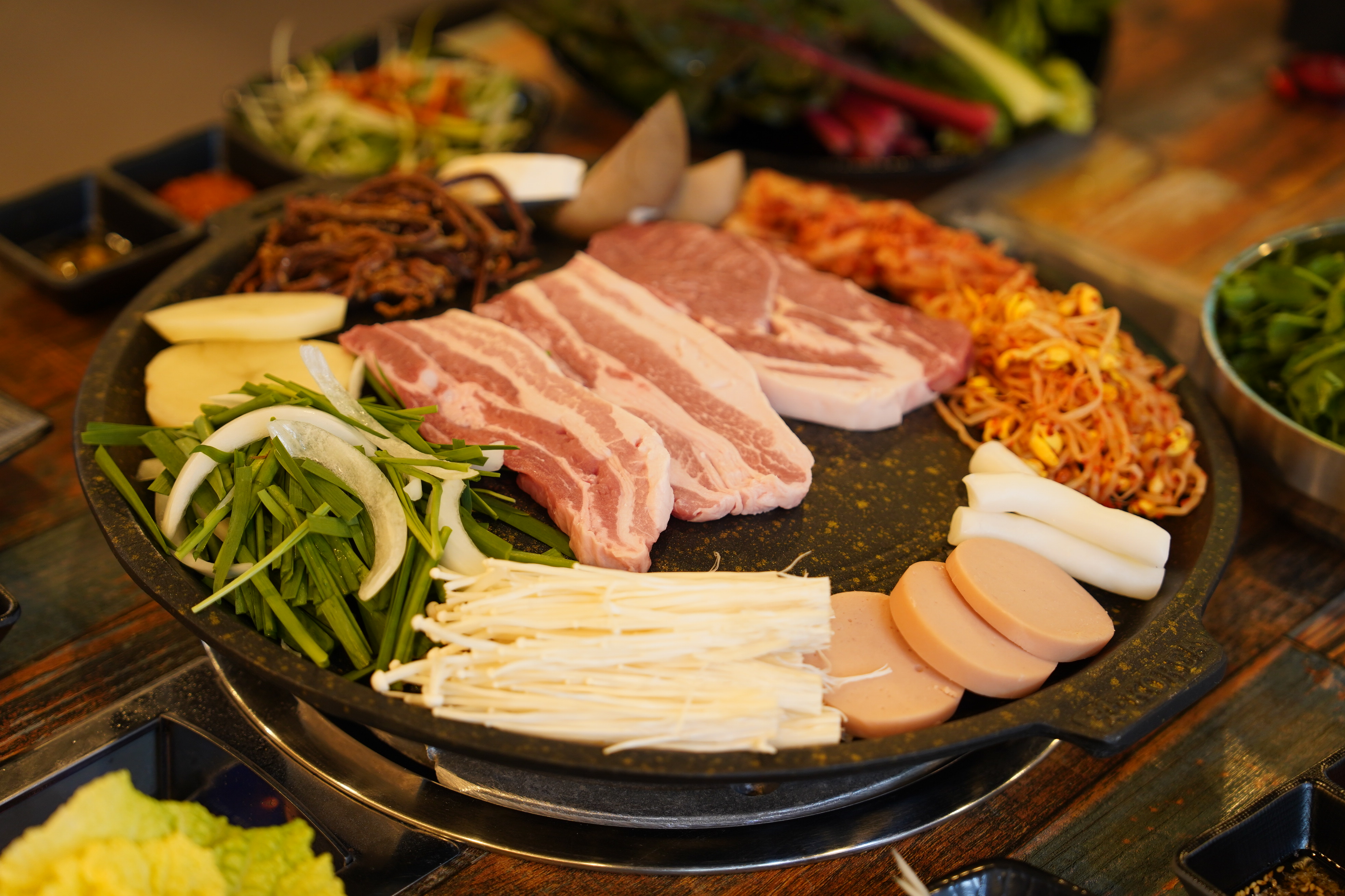 미나리솥뚜껑삼겹살 복수점