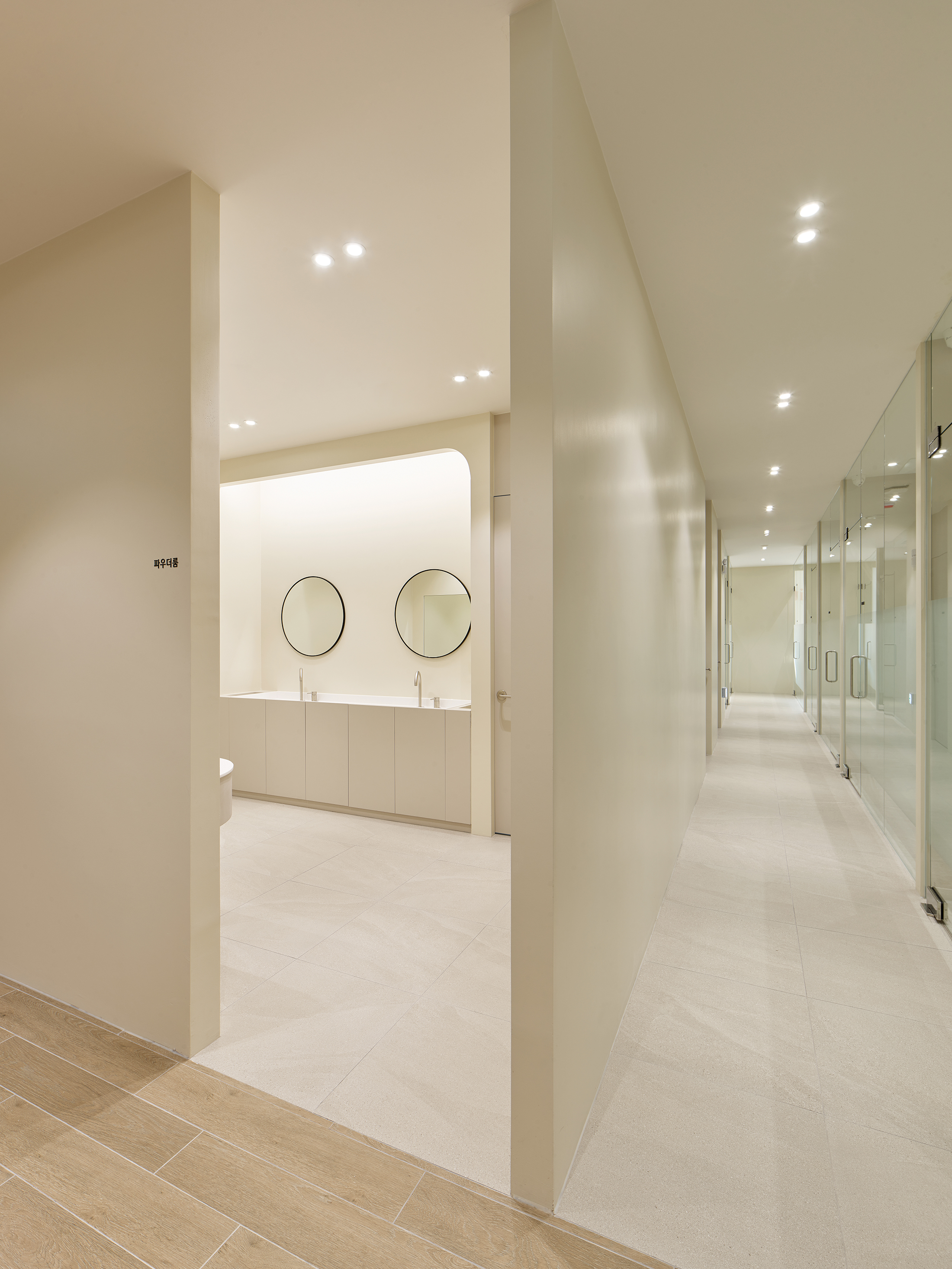 닥터쁘띠의원 명동점 대표 이미지