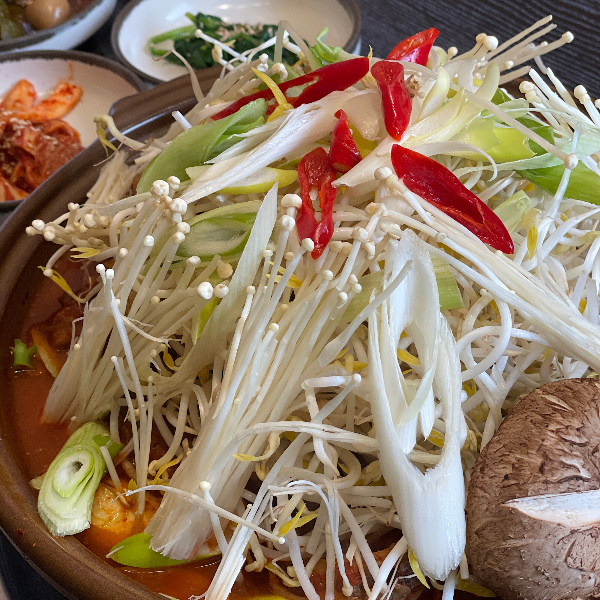 8첩반상 돈 식당