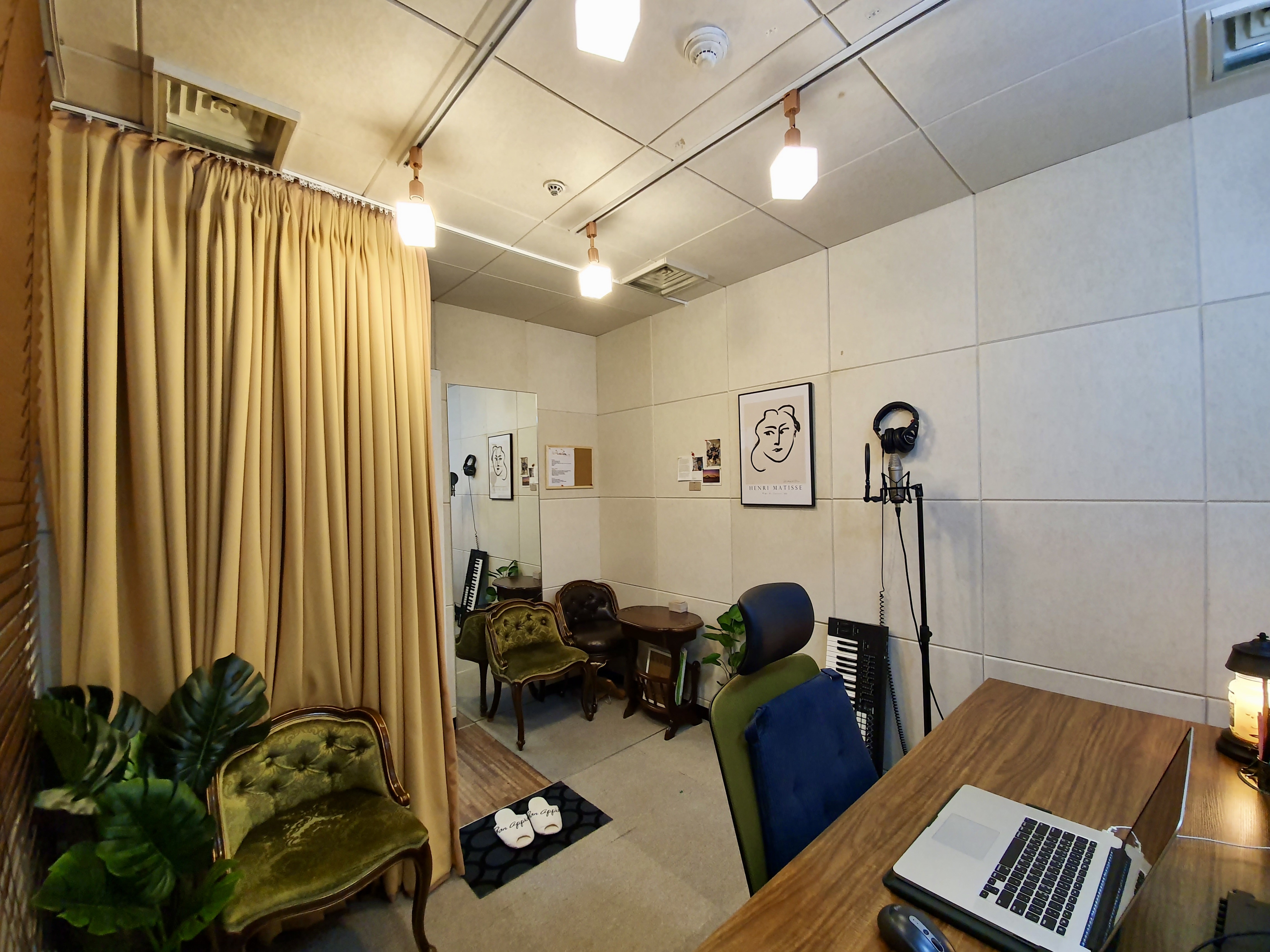 1번째 스튜디오 사진