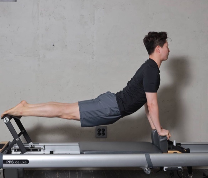 업 필라테스 아현점 대표 이미지