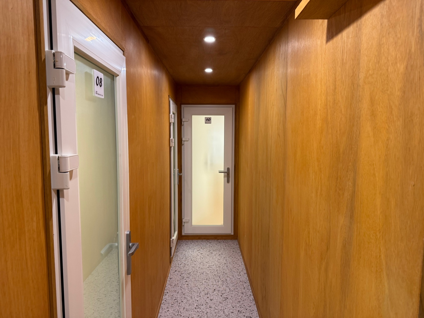 4번째 스튜디오 사진