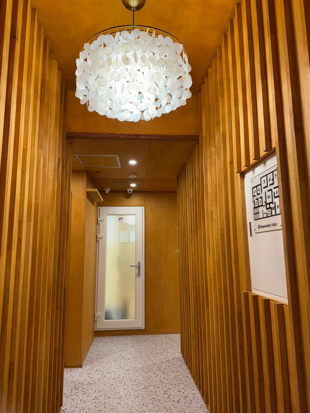 1번째 스튜디오 사진