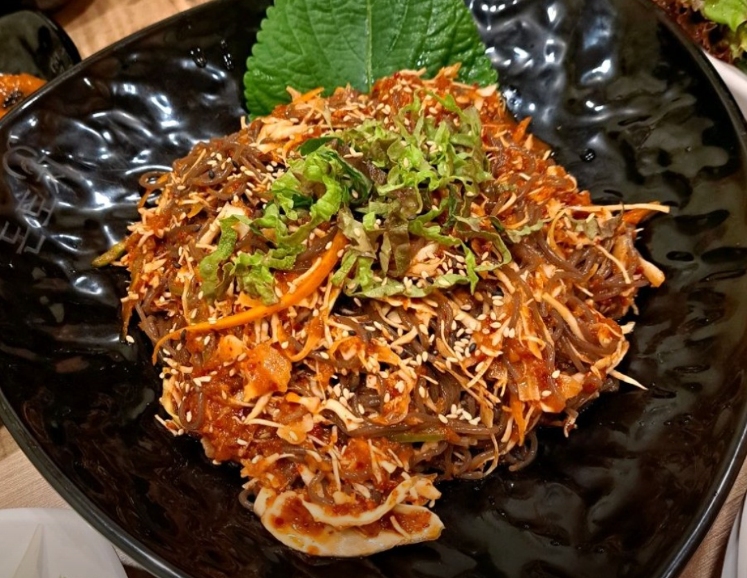 돈토지왕족발 중리점