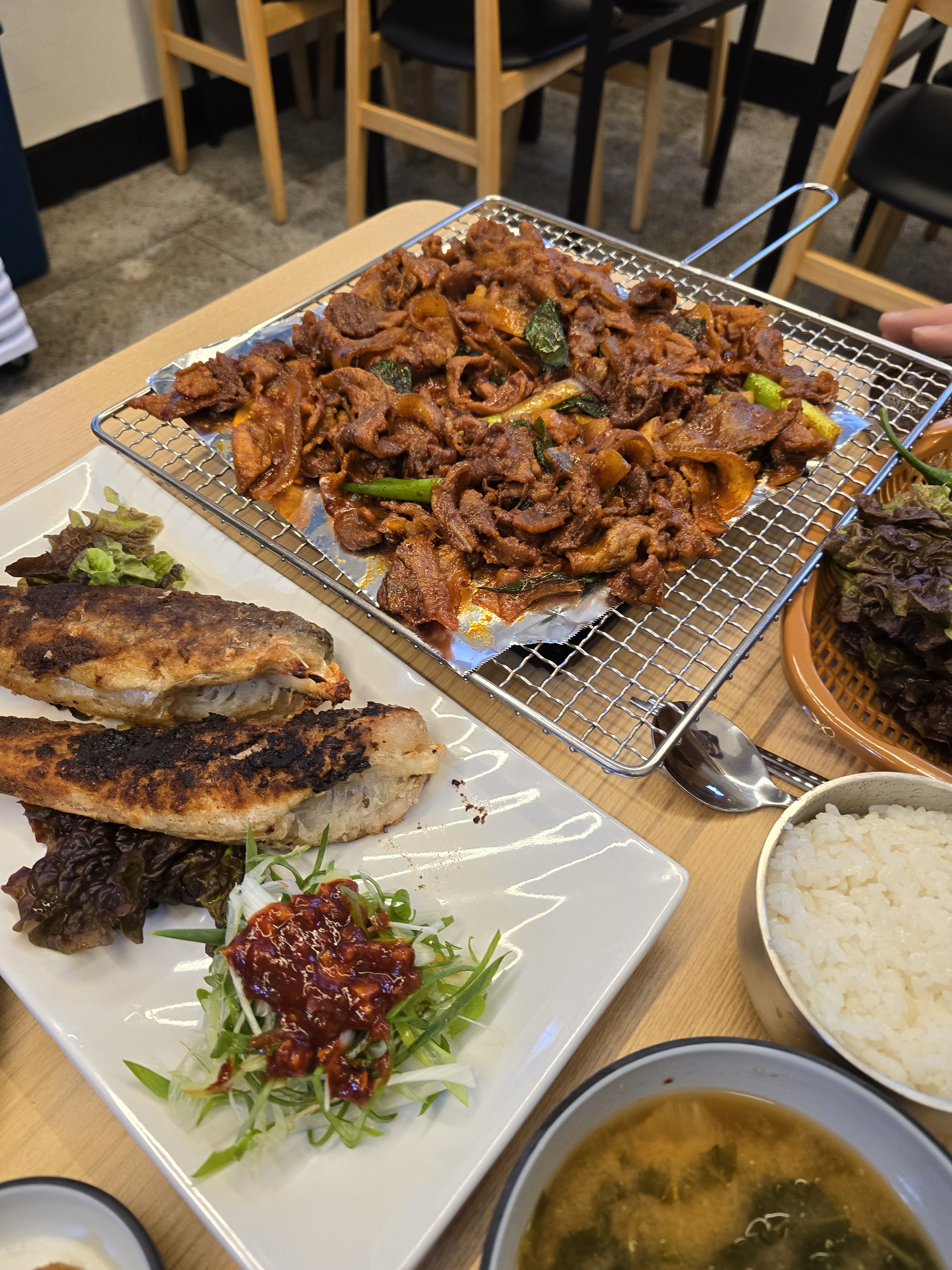 모퉁이식당