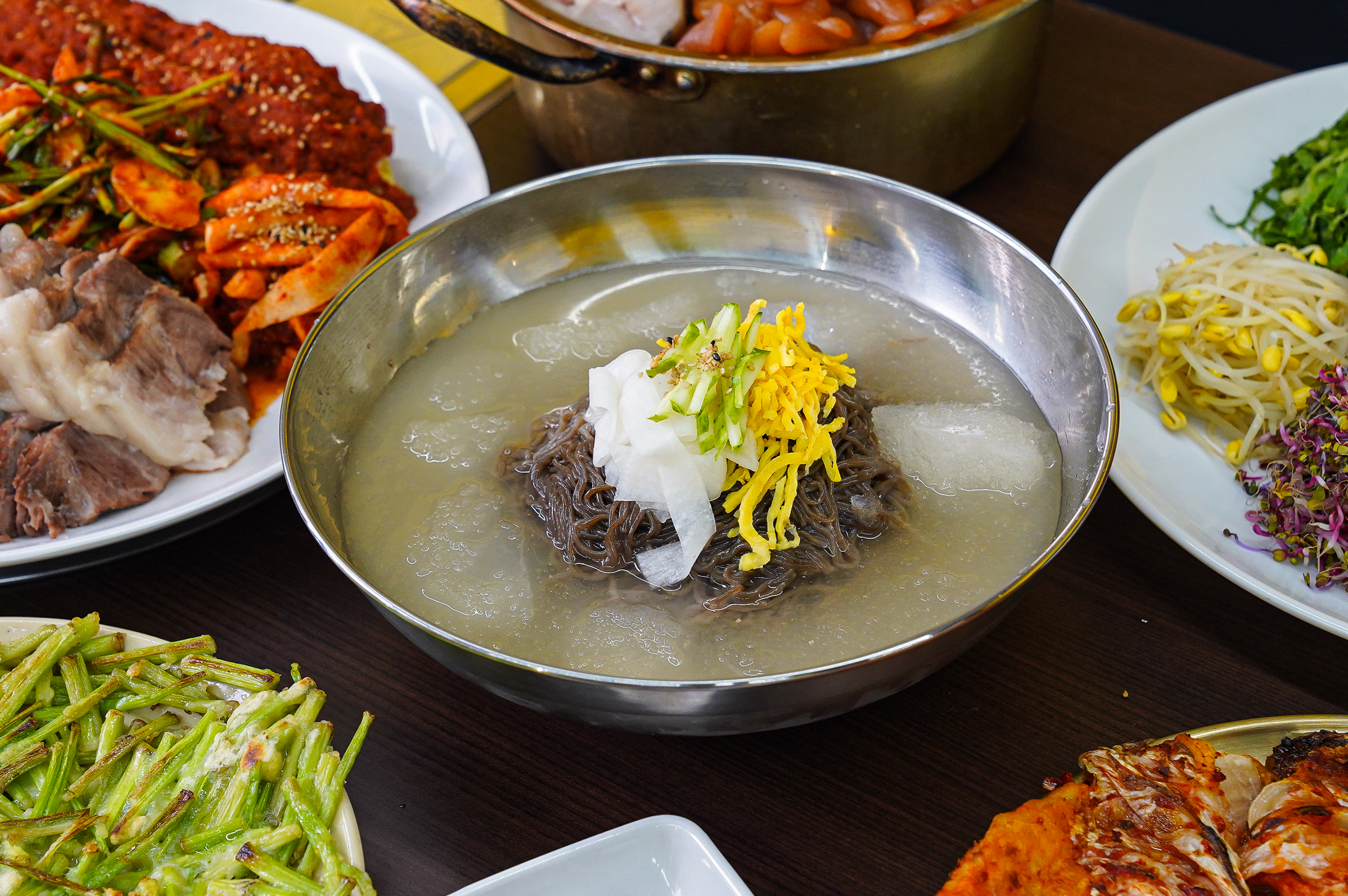 물냉면