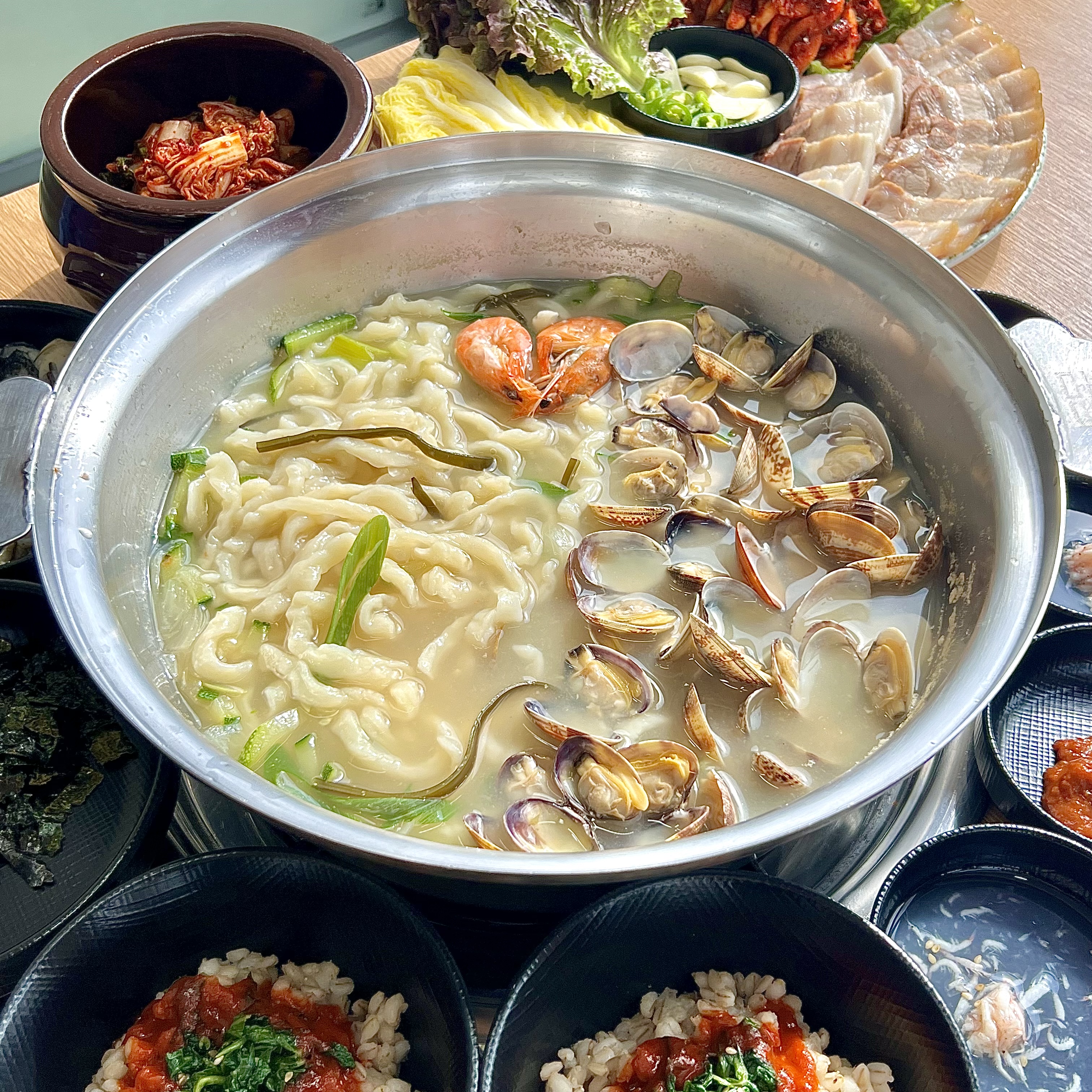 죽림홍두깨 시내점심본점