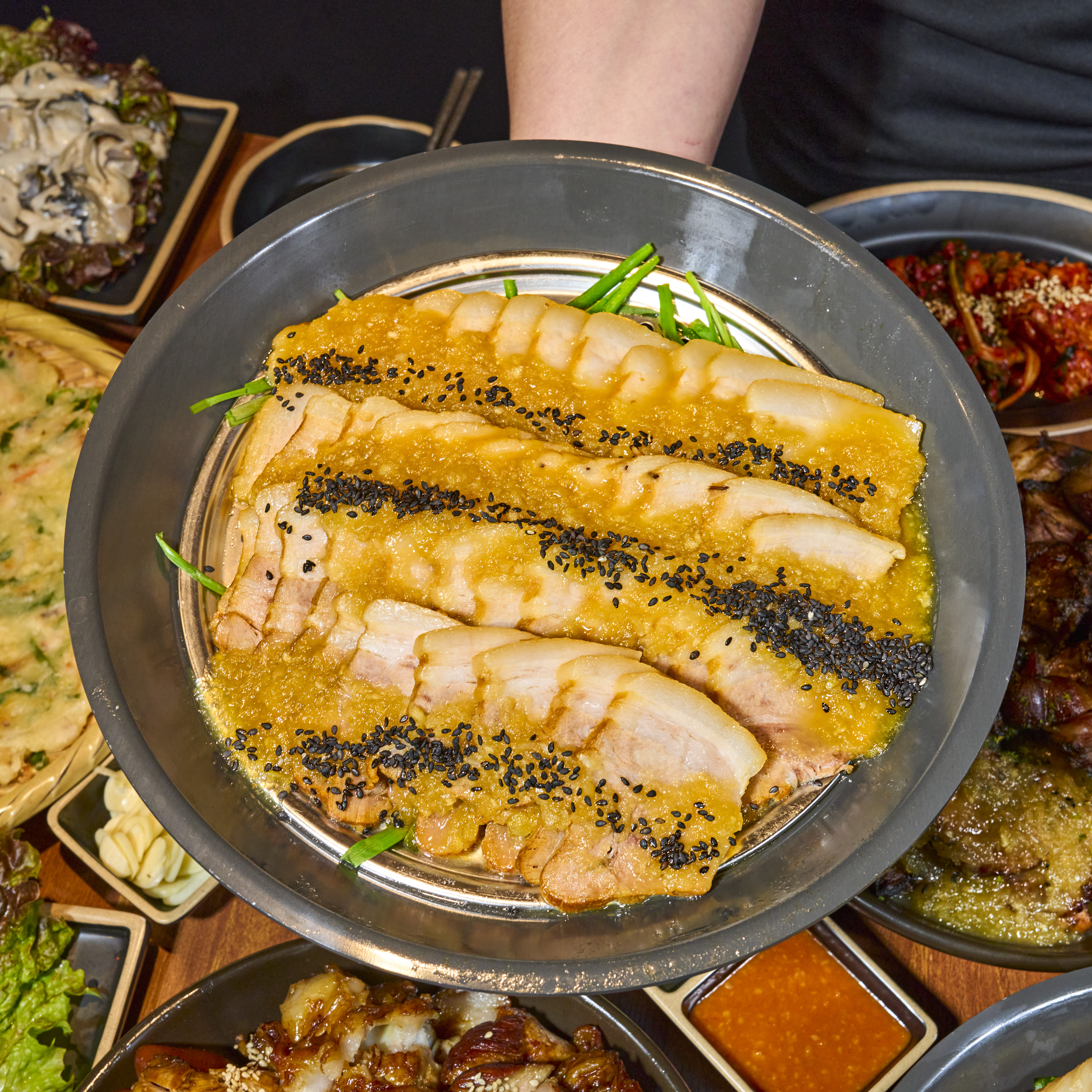 더맛있는족발보쌈 역촌점