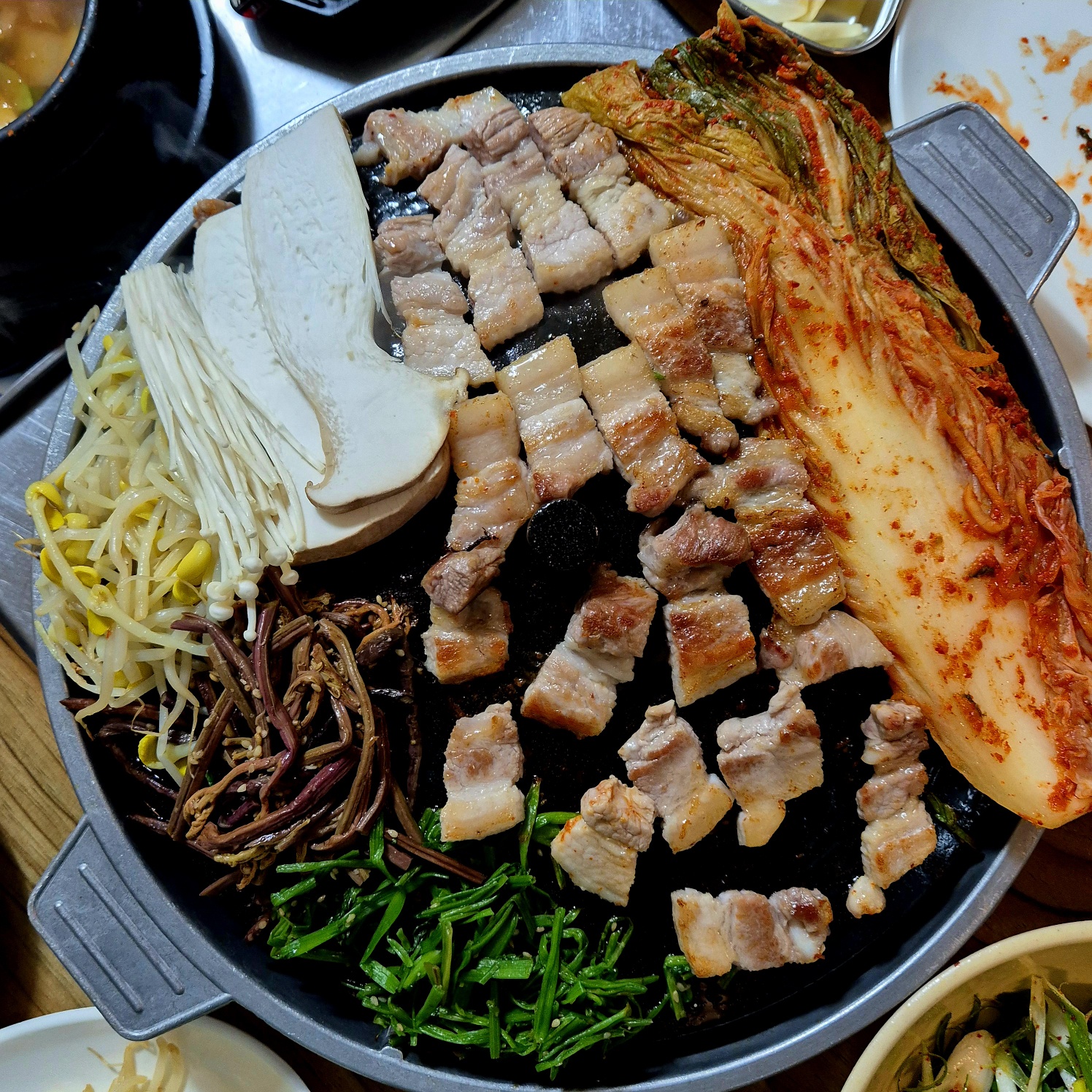 심가네솥뚜껑삼겹살