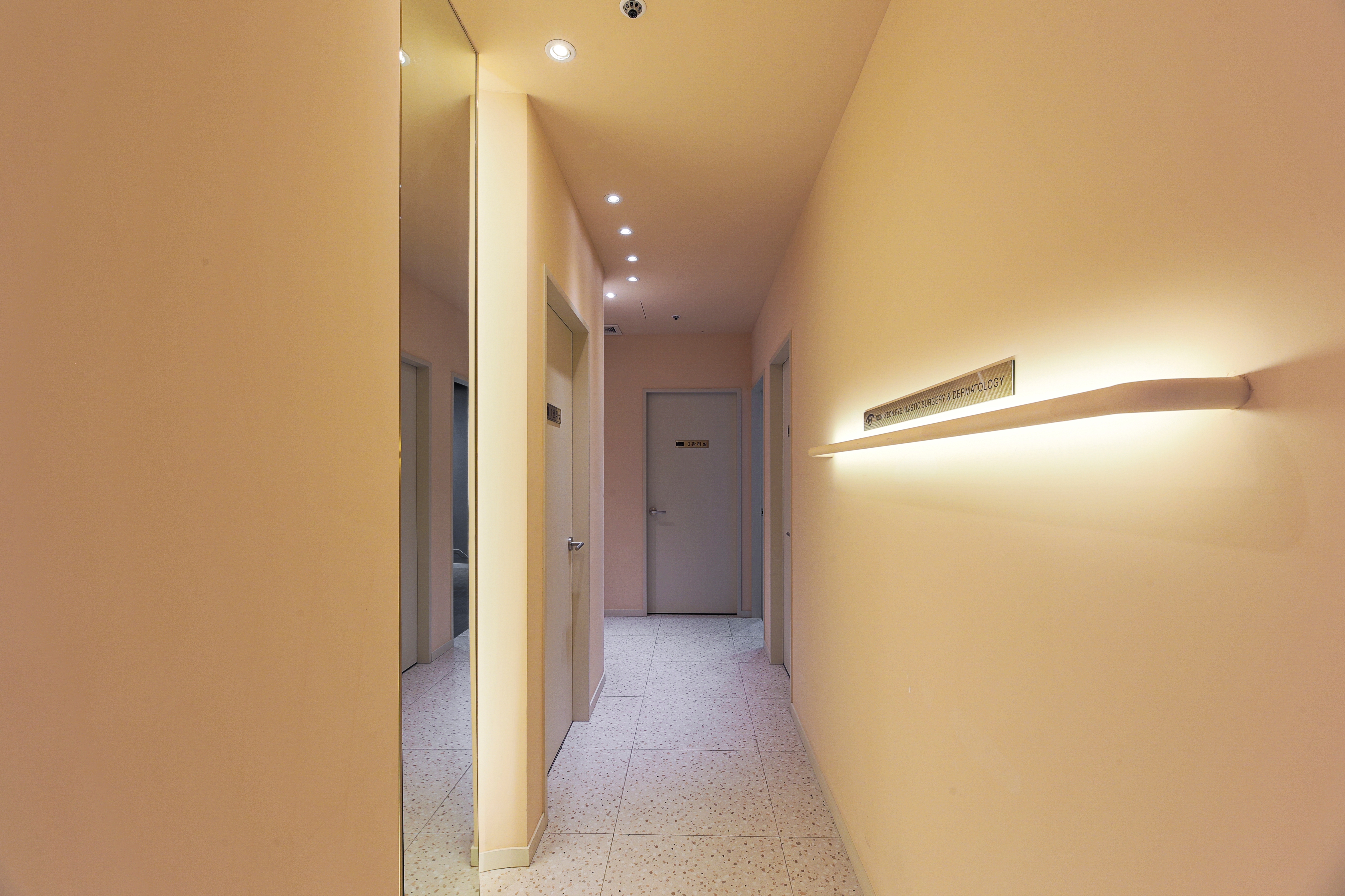 논현아이성형외과의원 대표 이미지