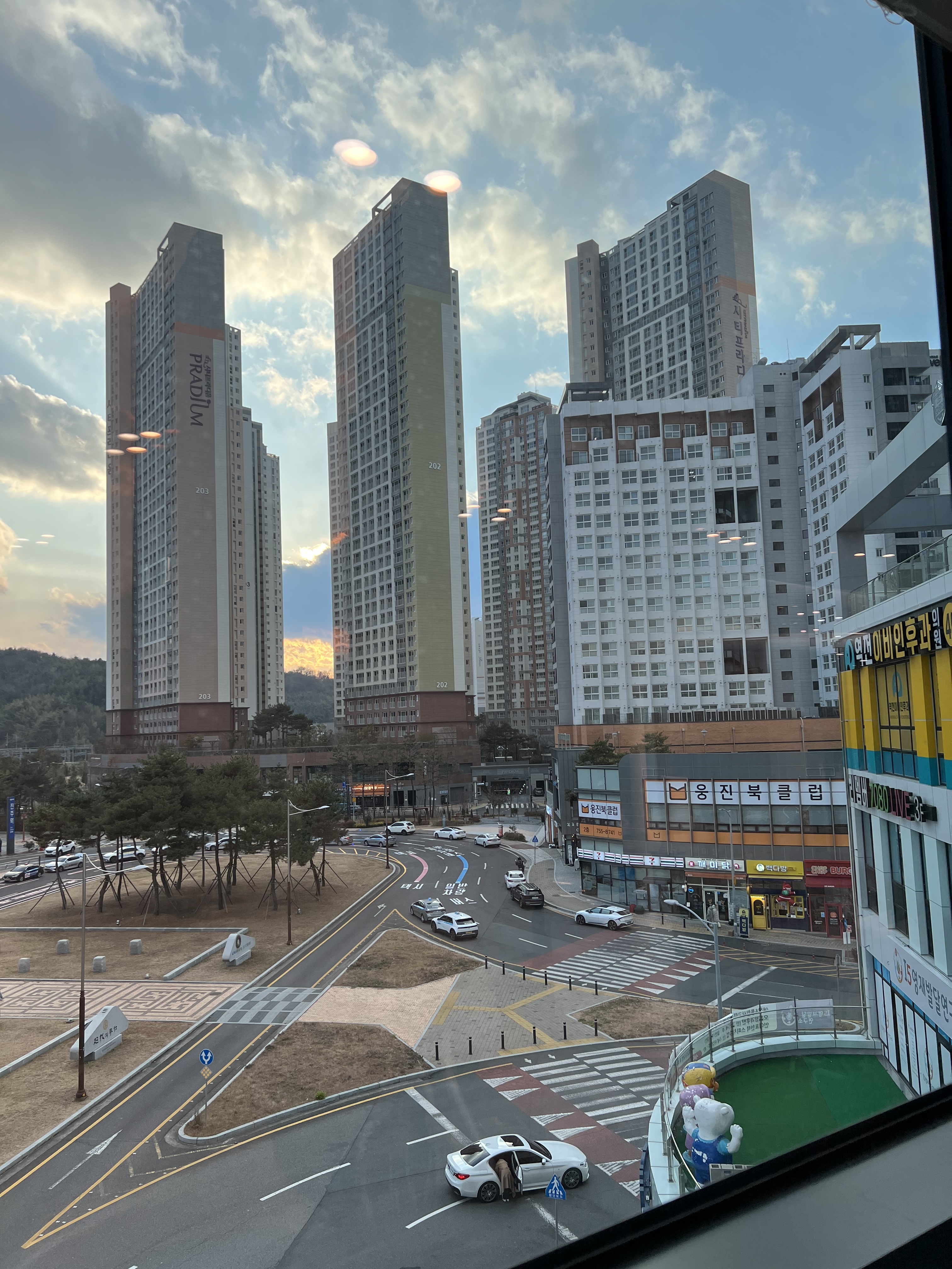 역전뿌리깊은치과의원