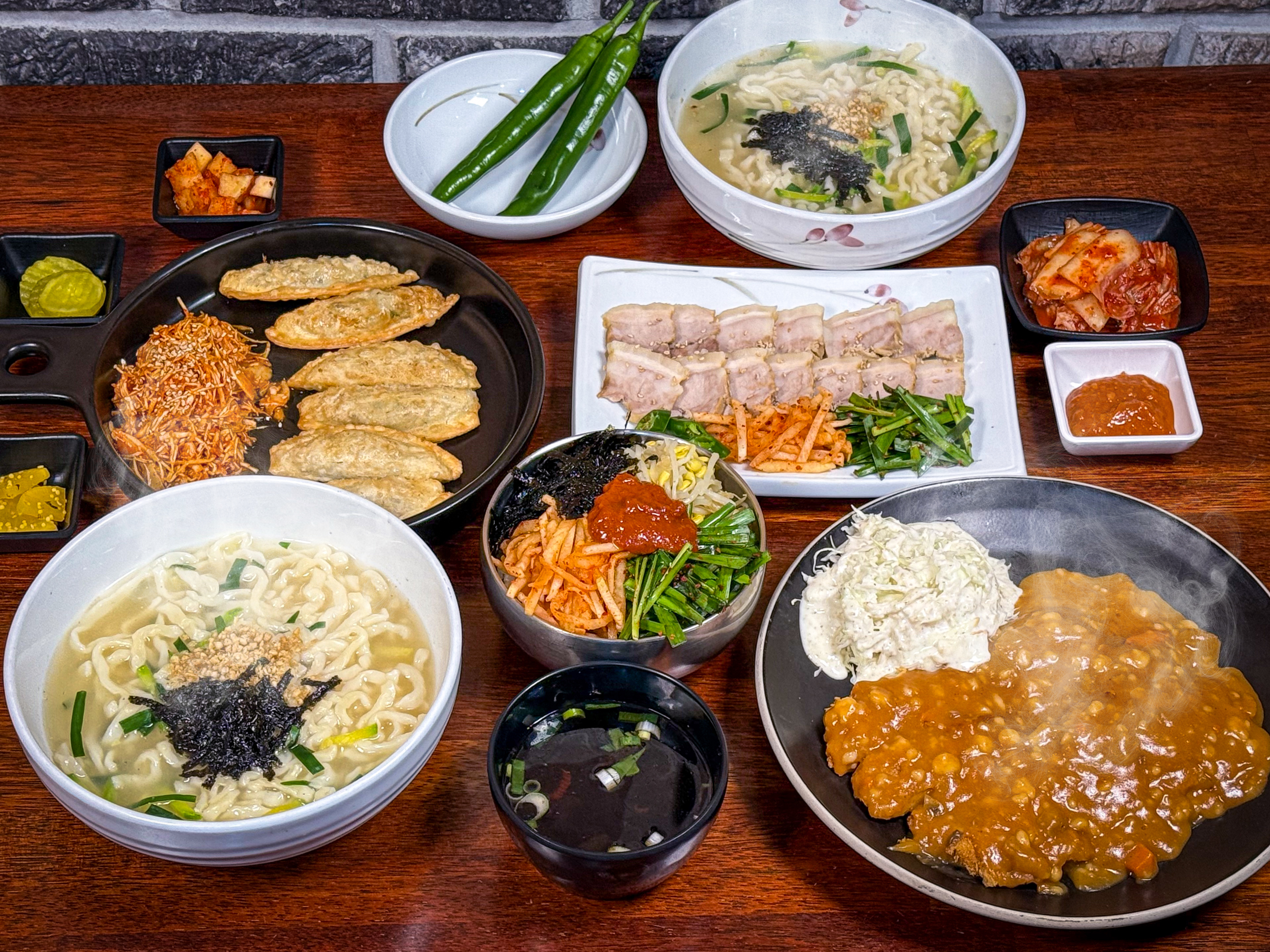 느티나무칼국수&돈까스 봉덕동 본점