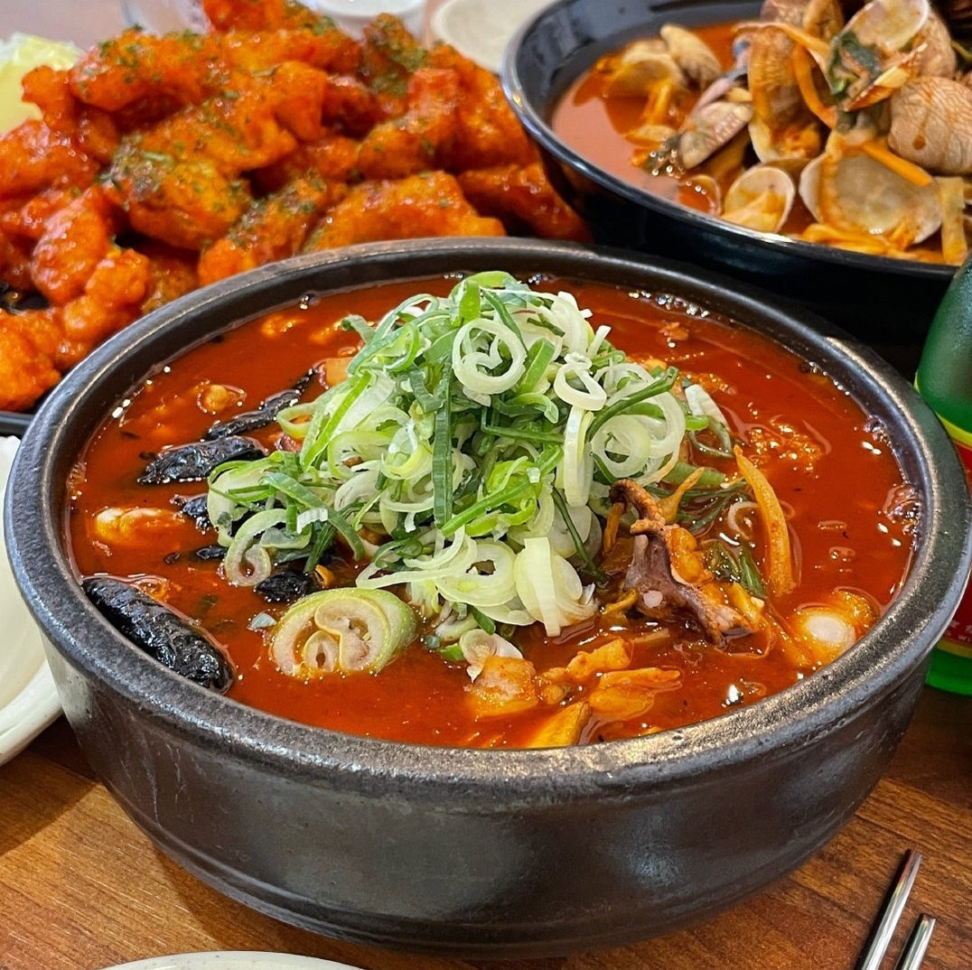 얼큰뚝배기고기짬뽕