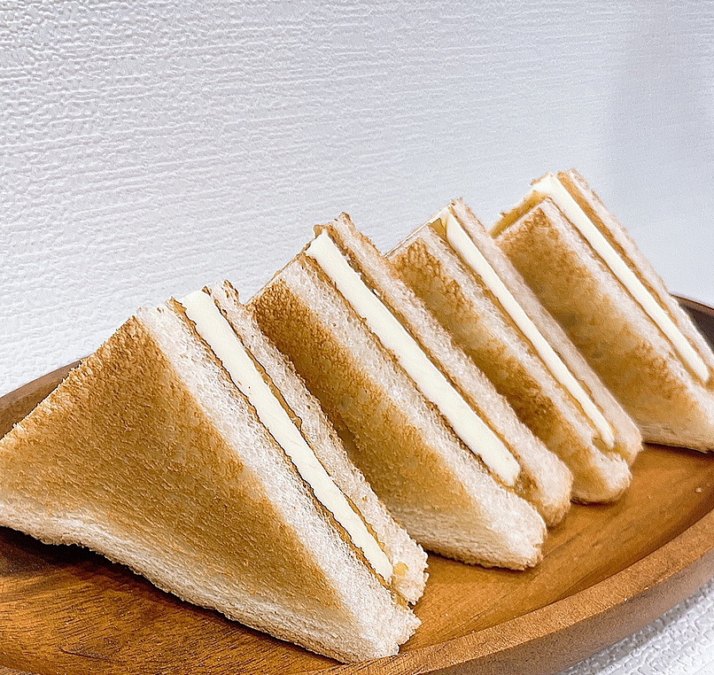 우주 샐러드 샌드위치 cafe
