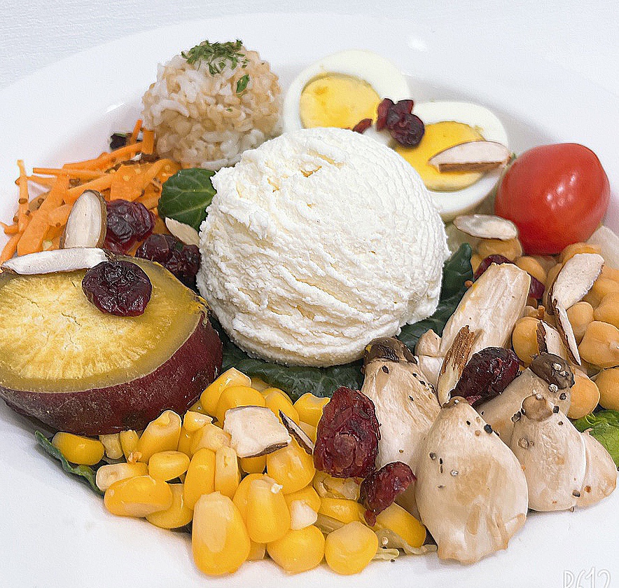 우주 샐러드 샌드위치 cafe