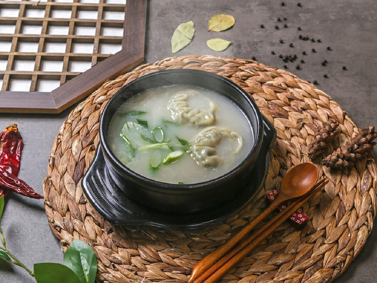 통큰생바지락손칼국수&칡냉면