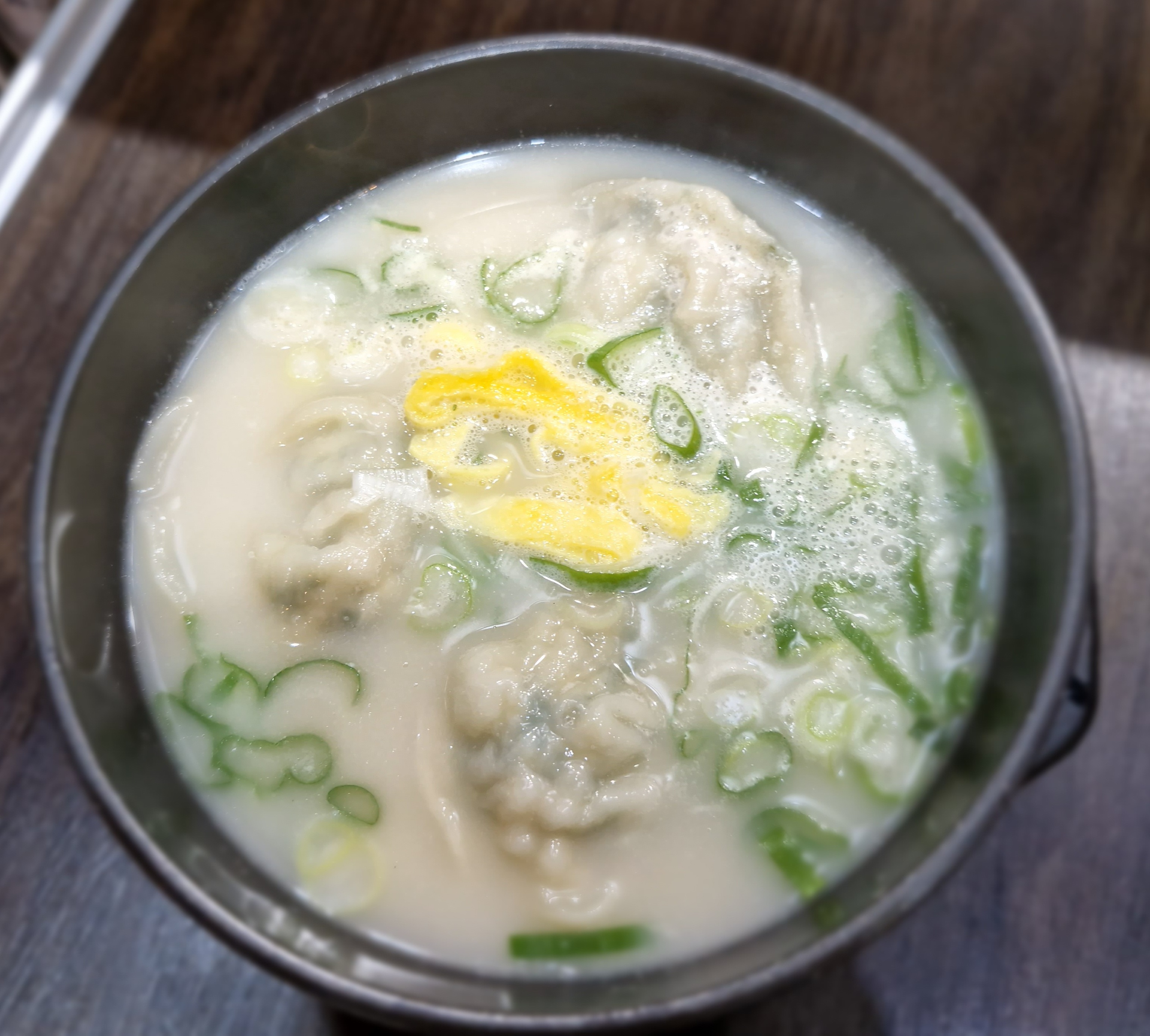 사골수제만두국
