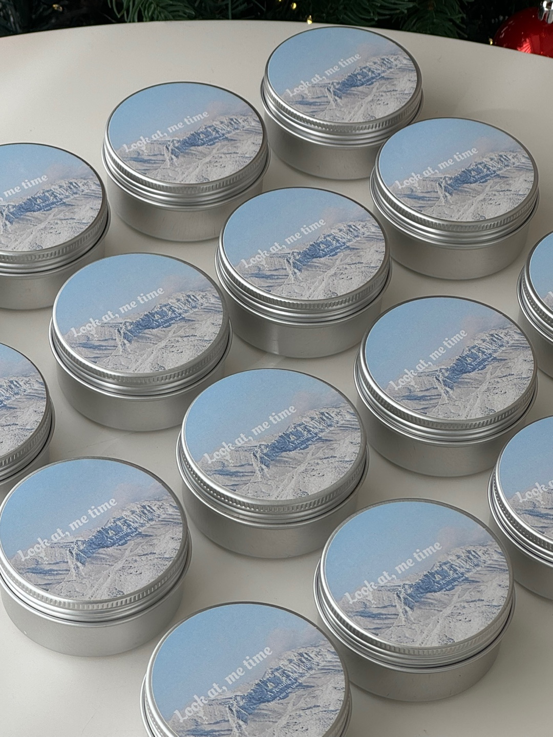 룩앳미타임 대표 이미지