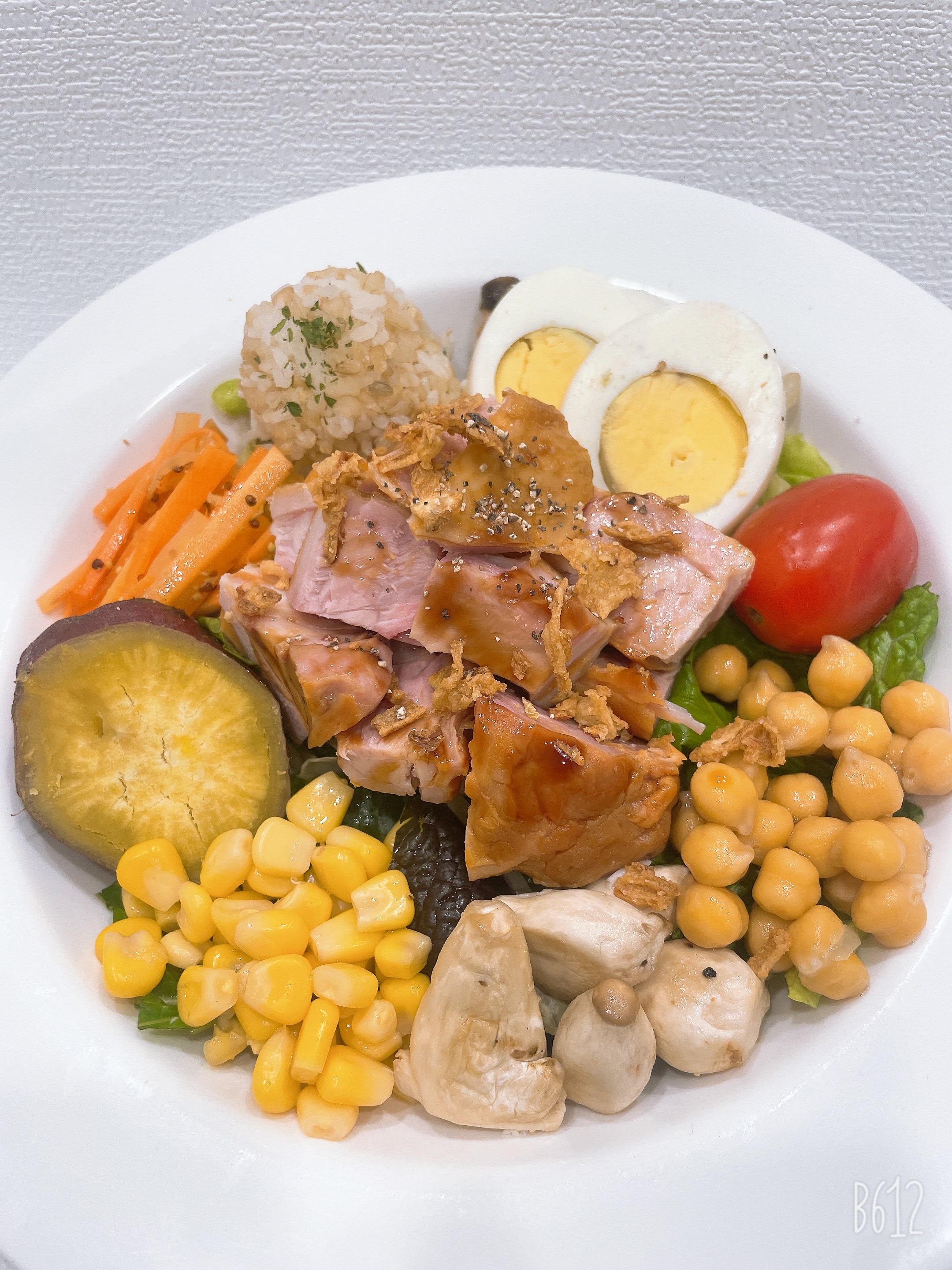 우주 샐러드 샌드위치 cafe