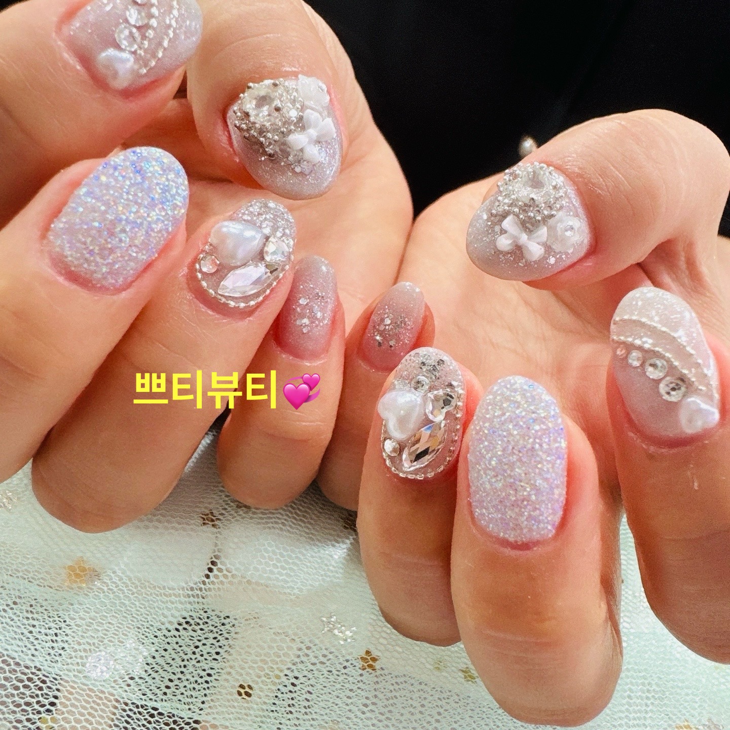 쁘띠속눈썹 대표 이미지