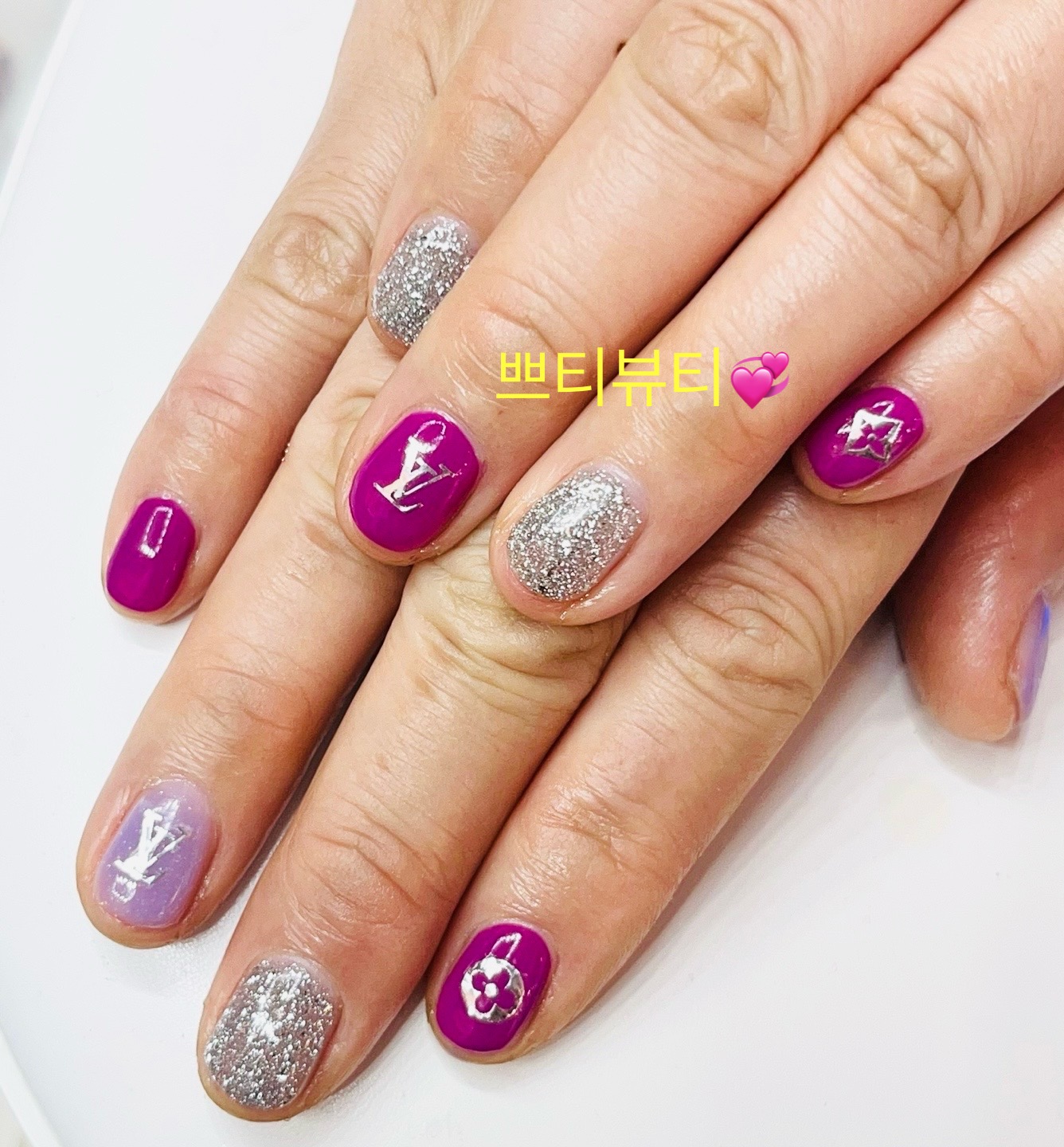 쁘띠속눈썹 대표 이미지