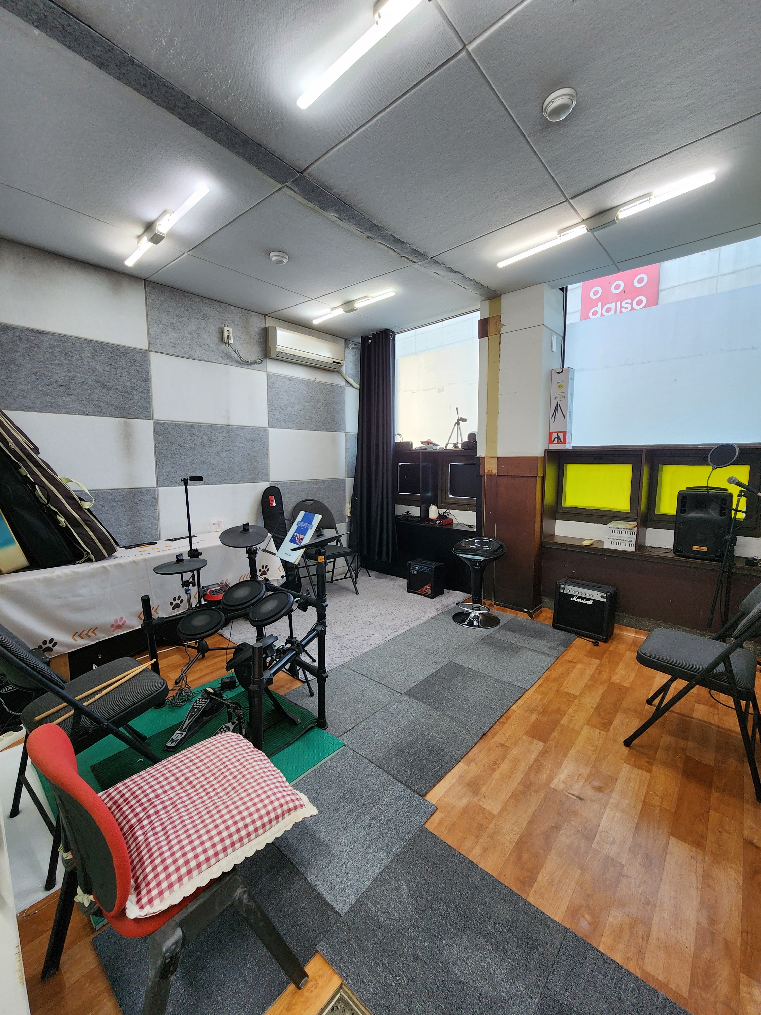 1번째 스튜디오 사진