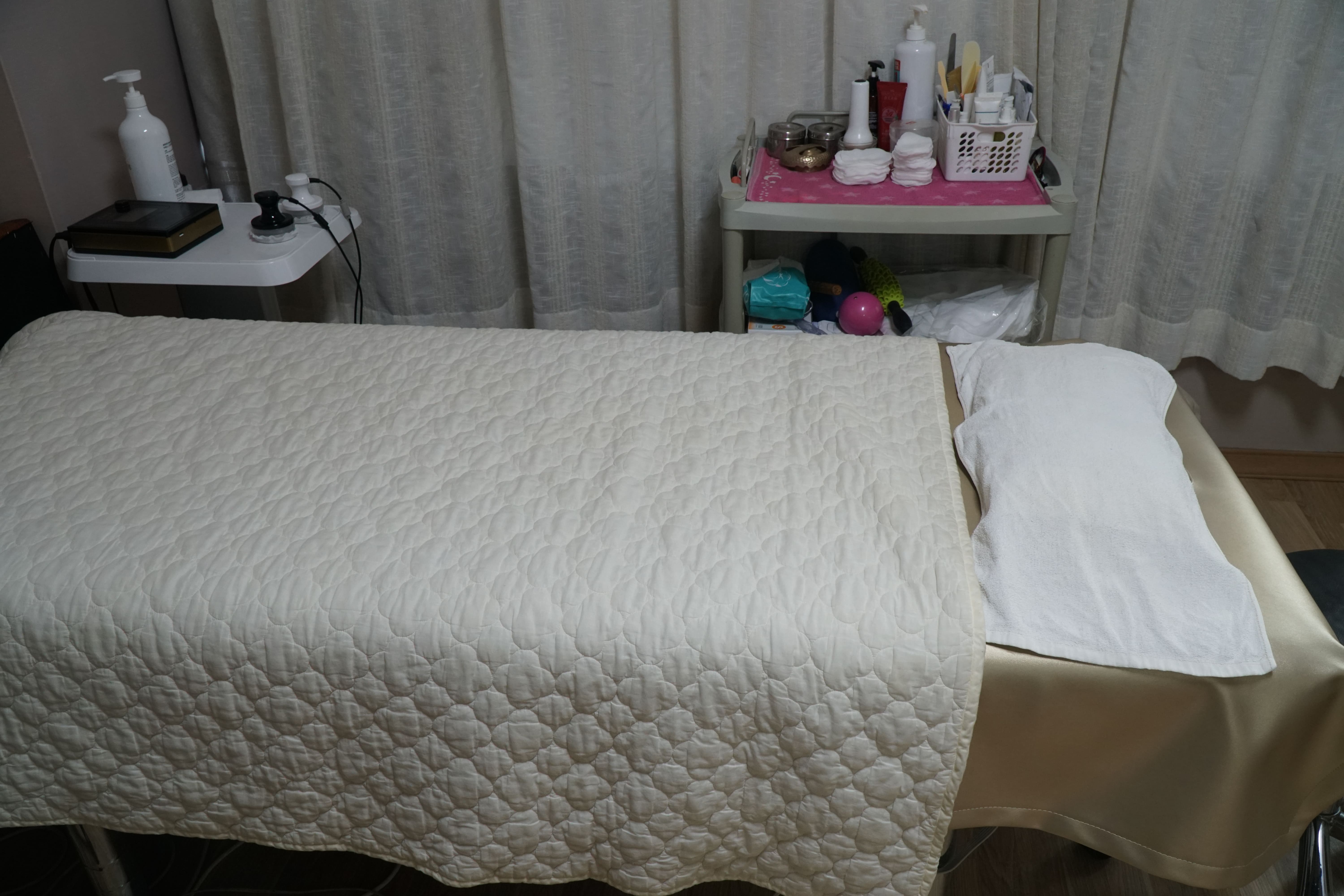 동안피부관리 photo 3