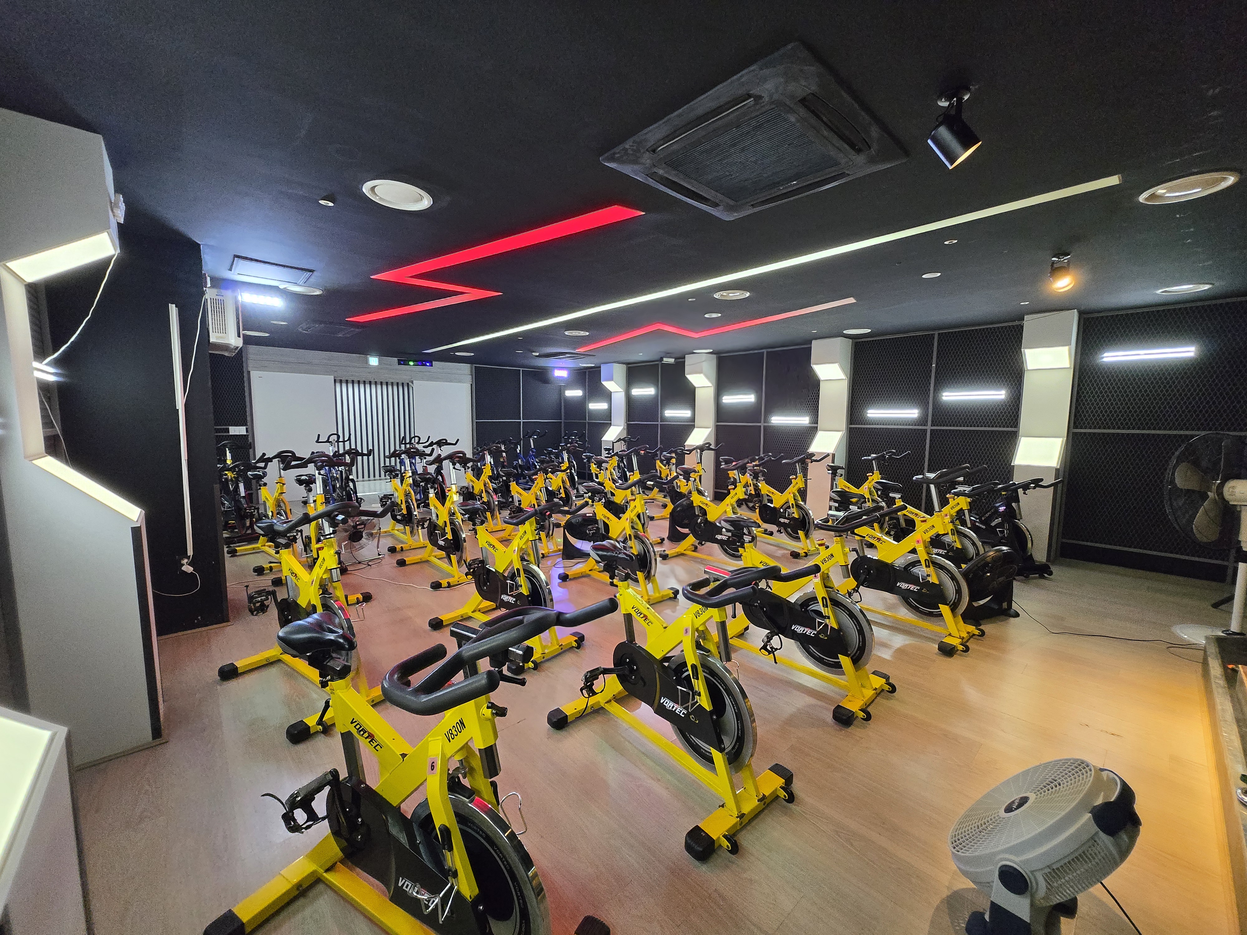 웰니스앤핏 헬스 PT 스피닝 동탄역점 대표 이미지