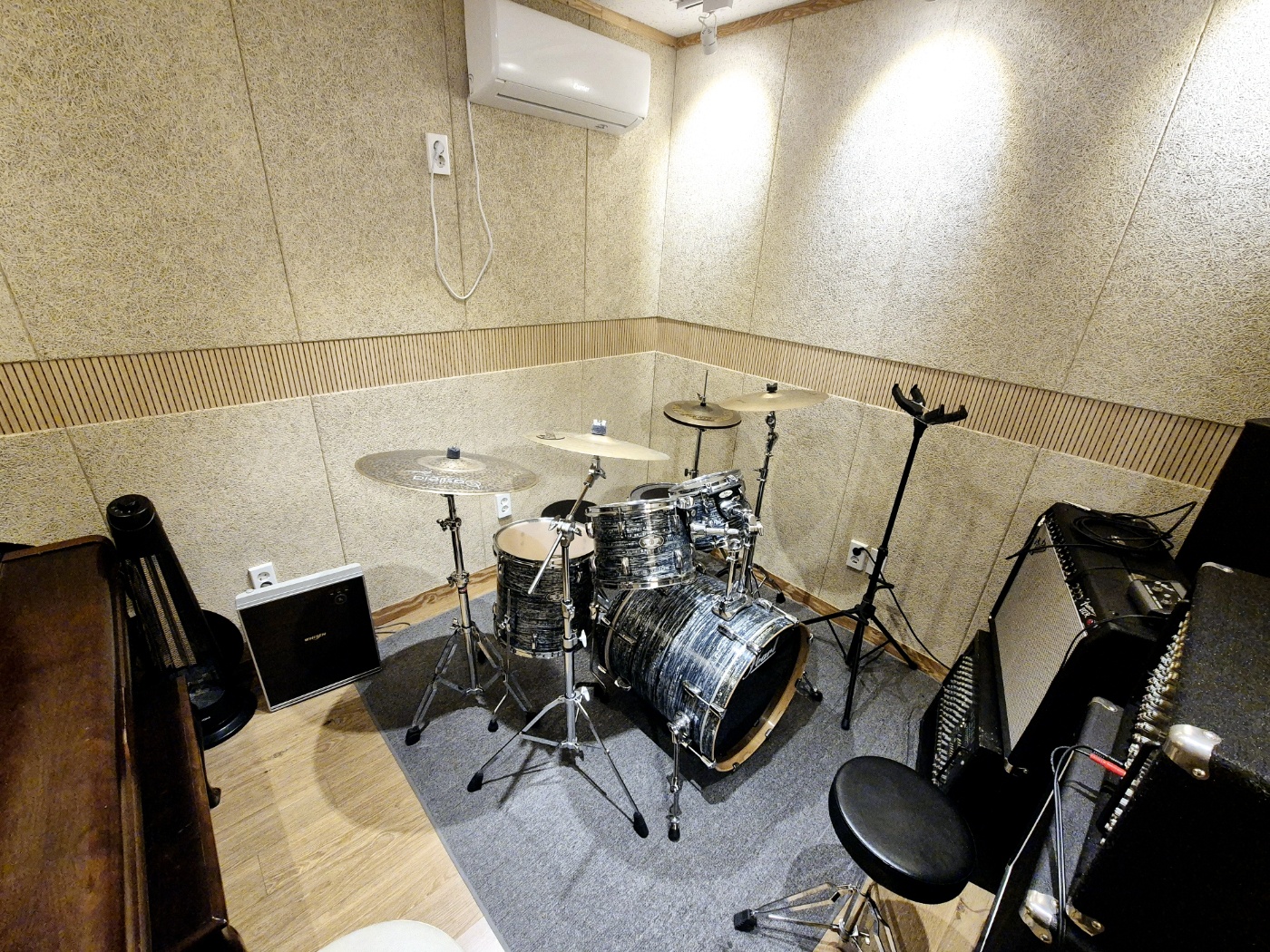 3번째 스튜디오 사진