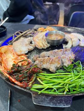 솥뚜껑미나리삼겹살 인후본점