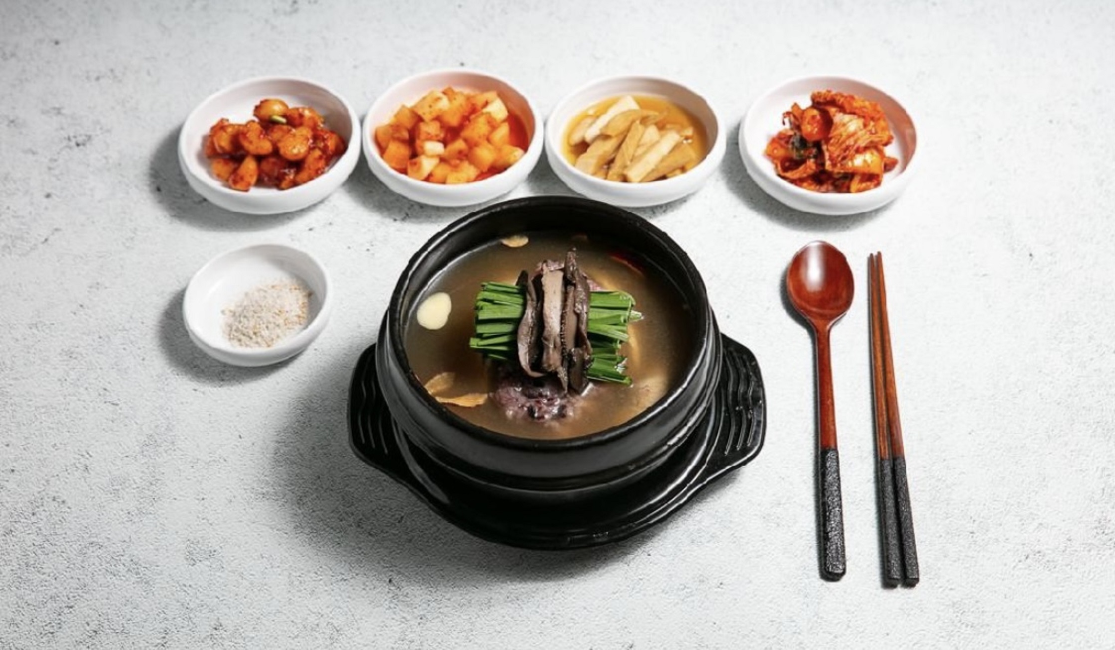 기와집 능이백숙삼계탕 본점
