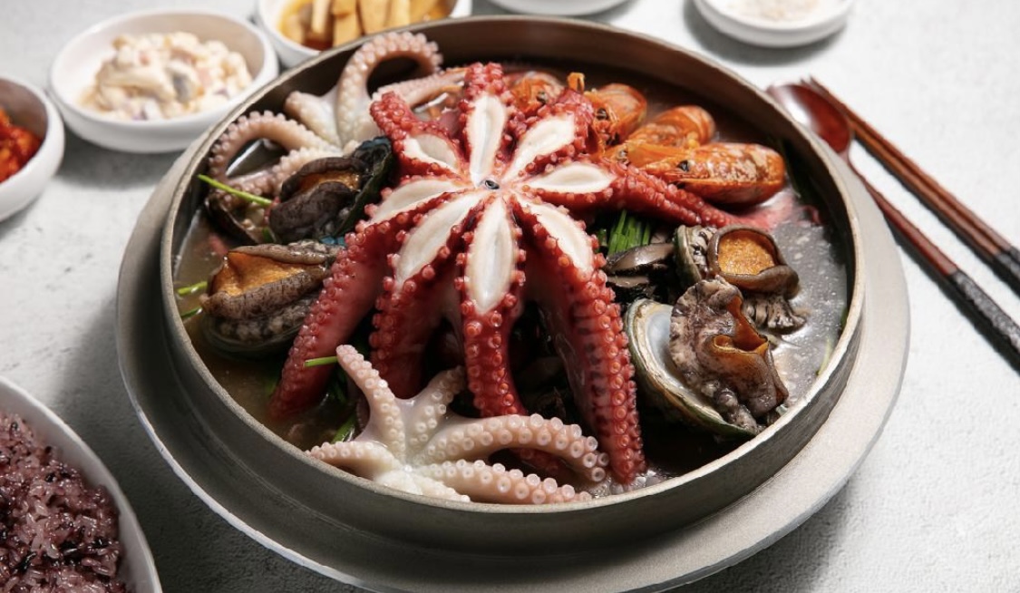 기와집 능이백숙삼계탕 본점